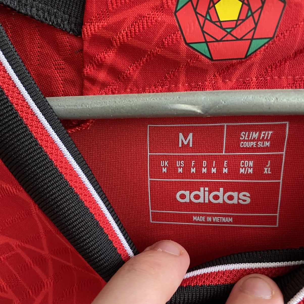 Adidas Mens Adidas Manchester United 2024 Molloy player jersey Size US M / EU 48-50 / 2 - 6 Thumbnail