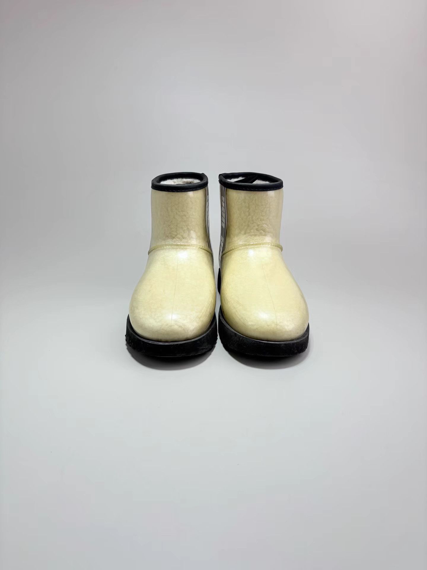Ugg UGG Waterproof Candy Color Snow Boots Size US 7 / IT 37 - 2 Thumbnail