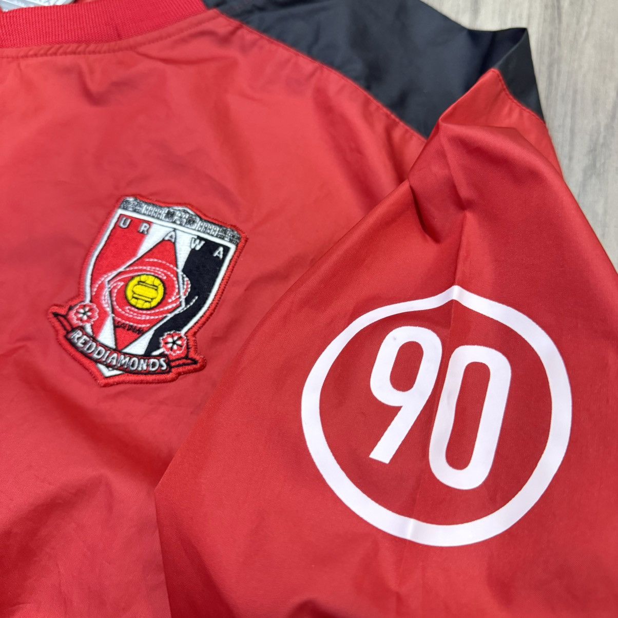Nike Urawa Reds 04/06 training sweater Size US XXL / EU 58 / 5 - 4 Thumbnail