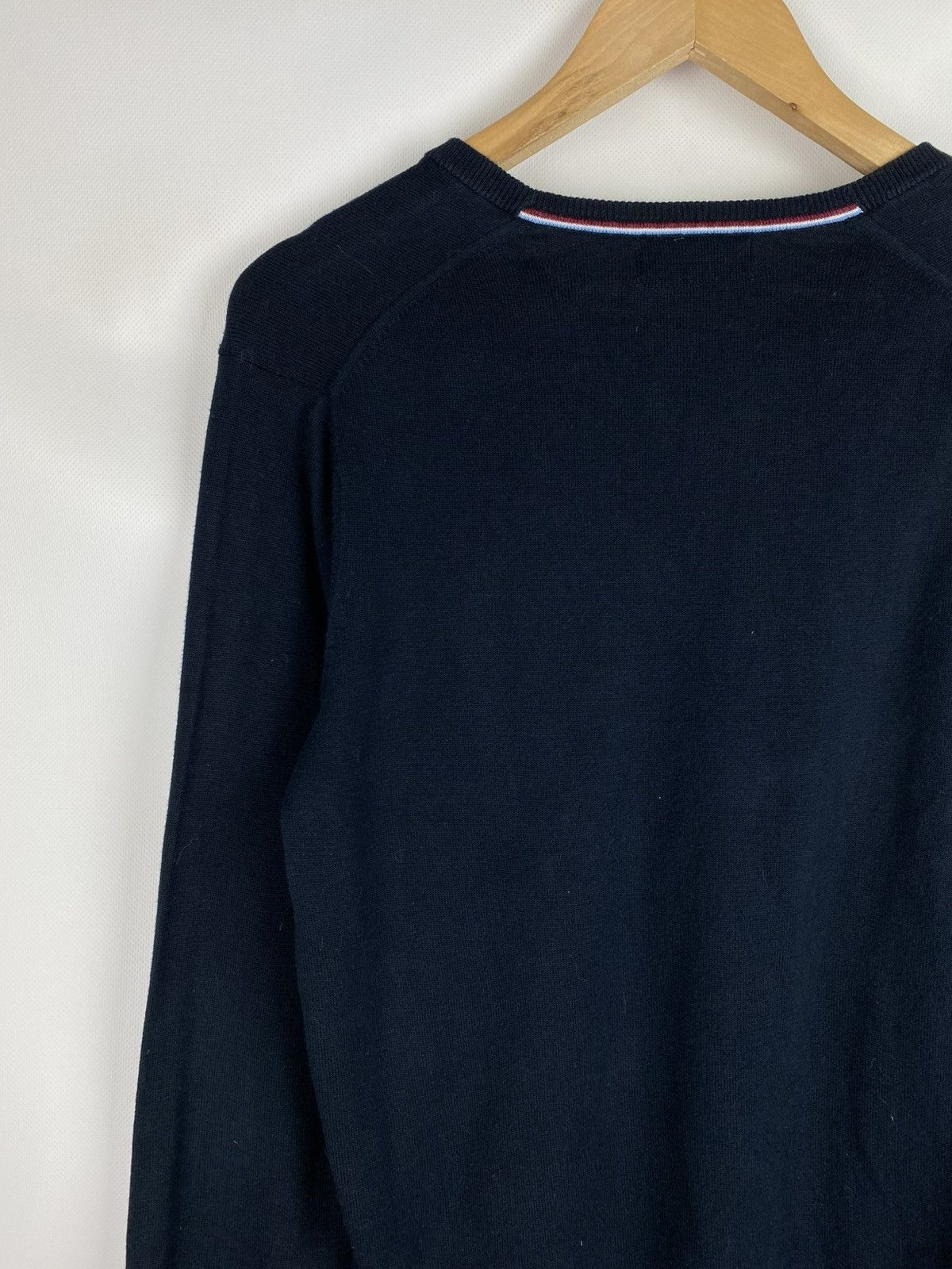 Fred Perry Fred Perry men’s v-neck cotton sweater pullover size S Size US S / EU 44-46 / 1 - 16 Thumbnail