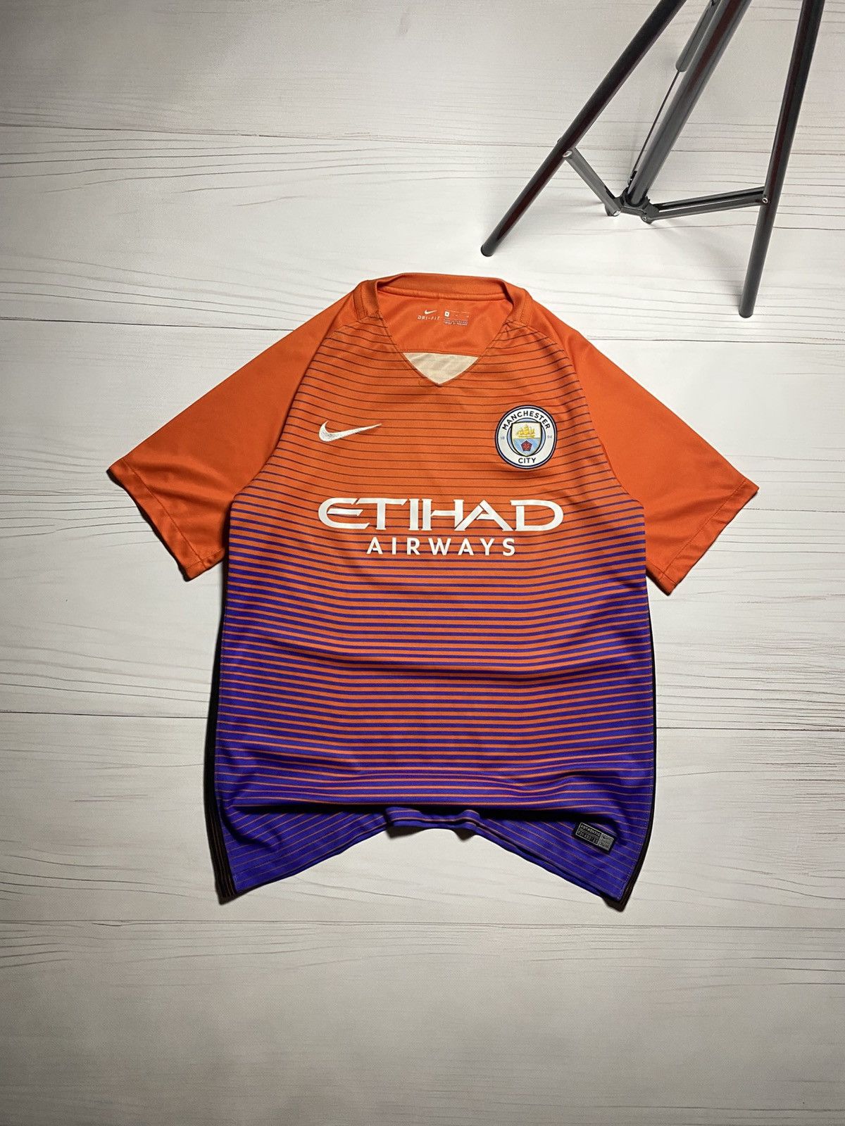 Nike Nike Manchester City 2016/17 third soccer football jersey Size US M / EU 48-50 / 2 - 1 Thumbnail