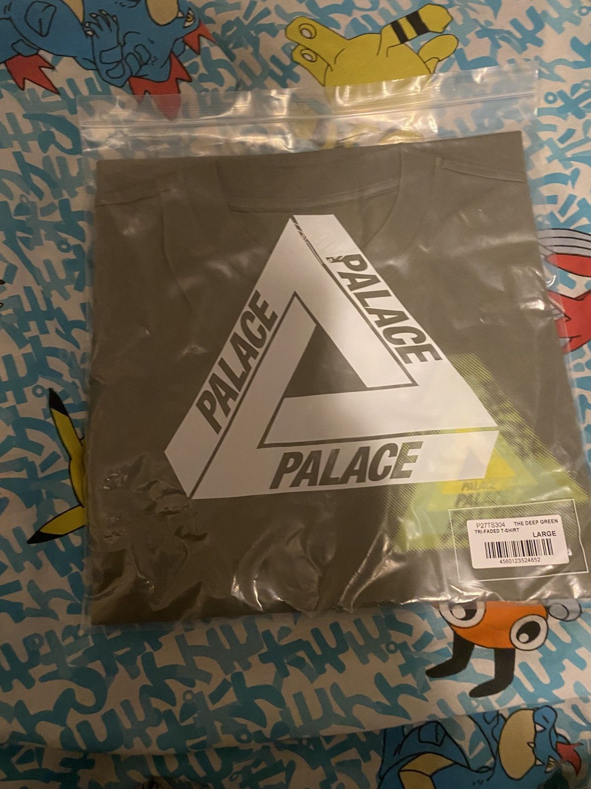 Palace Palace Tri-Faded T-Shirt The Deep Green Large Size US L / EU 52-54 / 3 - 3 Thumbnail
