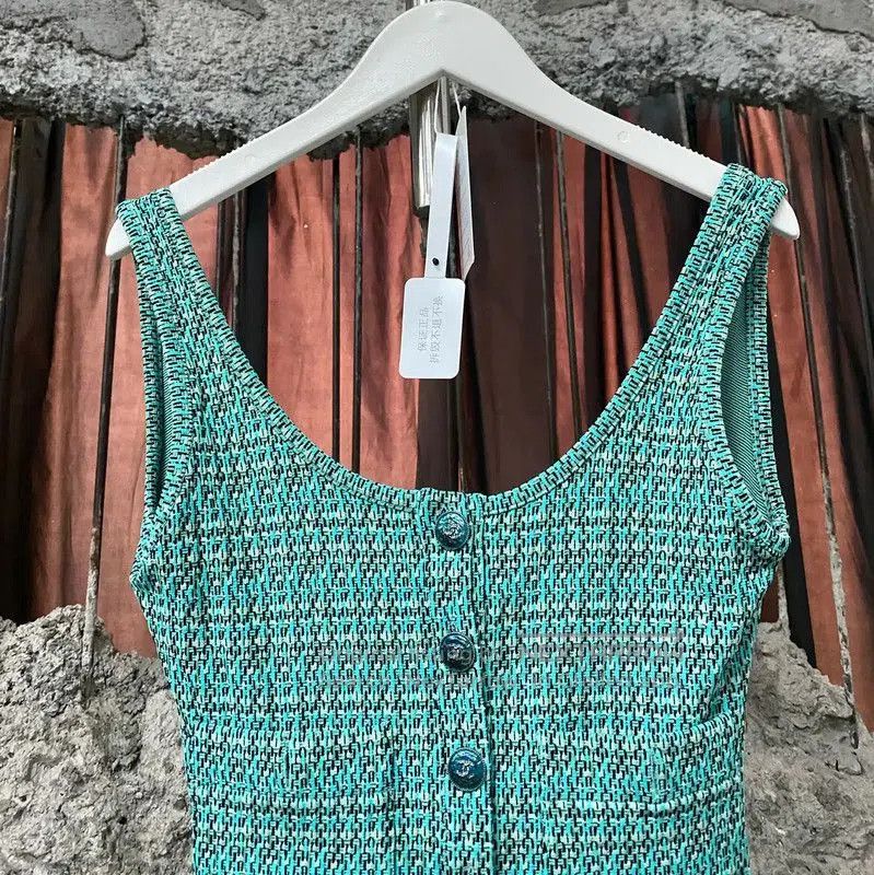 Chanel Chanel Green Summer Cropped T-Shirt . Size XXS / US 00 / IT 34 - 3 Thumbnail