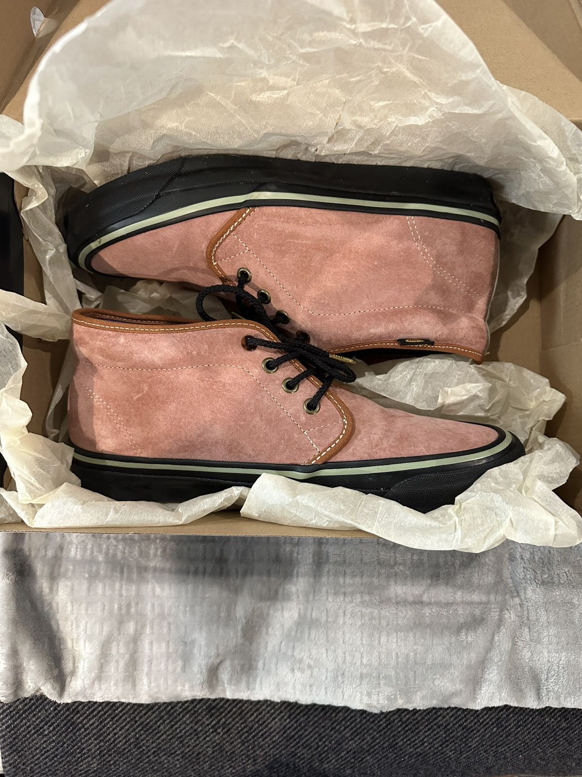 Bodega × Vans Vans Bodega Chukka Size US 10 / EU 43 - 2 Thumbnail
