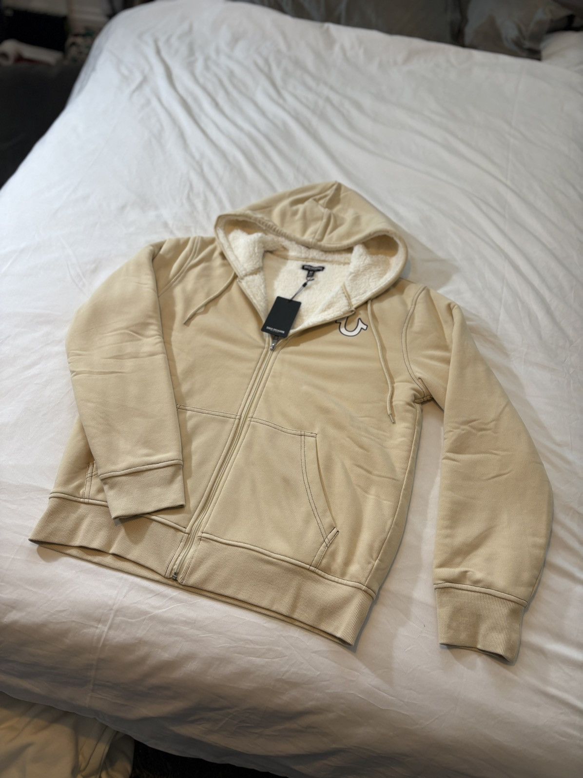 True Religion White True Religion full zip for sale Size US M / EU 48-50 / 2 - 1 Thumbnail