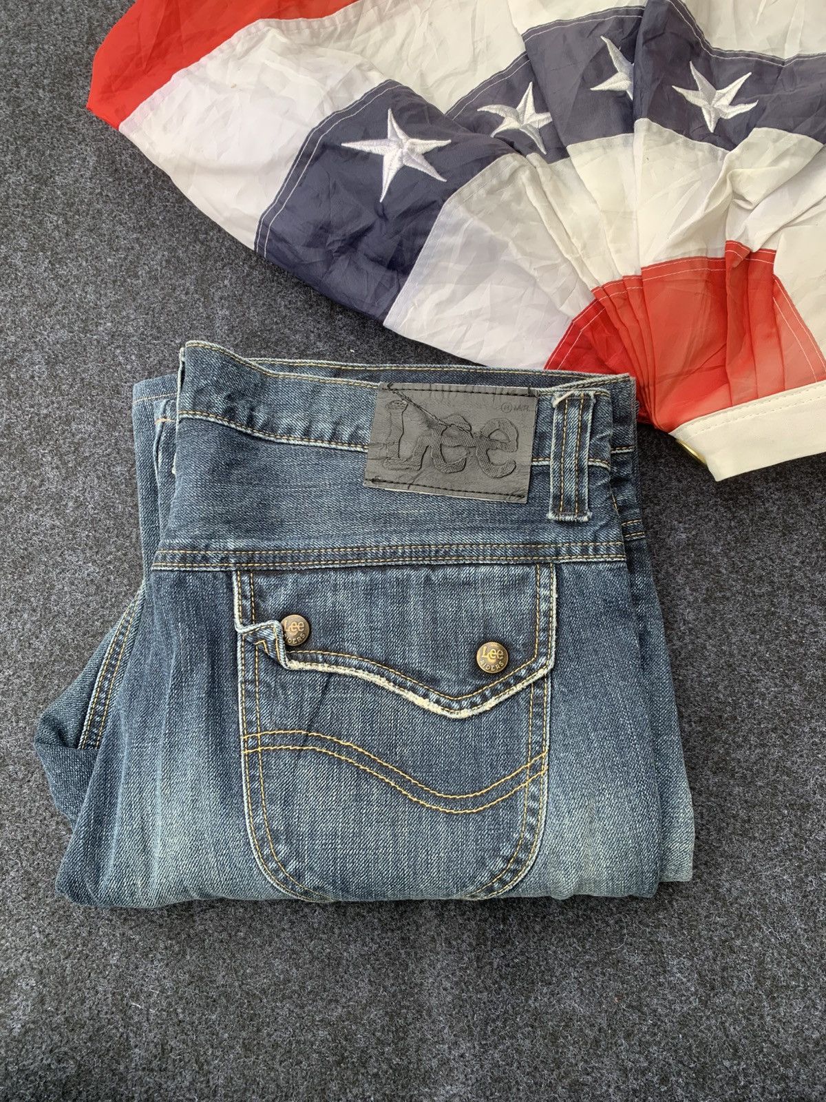Lee Y2K Lee Rider Bell Bottom Flare Denim Jeans. Size US 35 - 11 Thumbnail