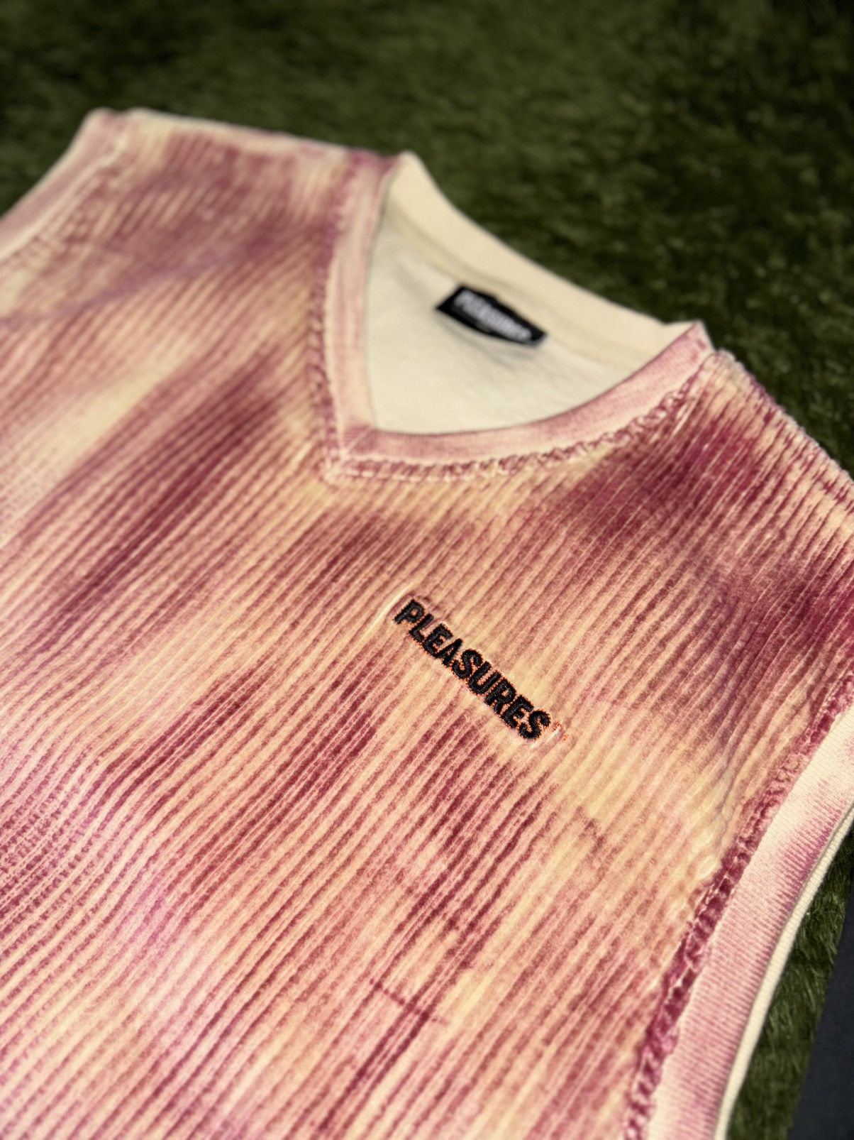Pleasures [XL] Pleasures Overdyed Washed Corduroy Vest Size US XL / EU 56 / 4 - 2 Thumbnail