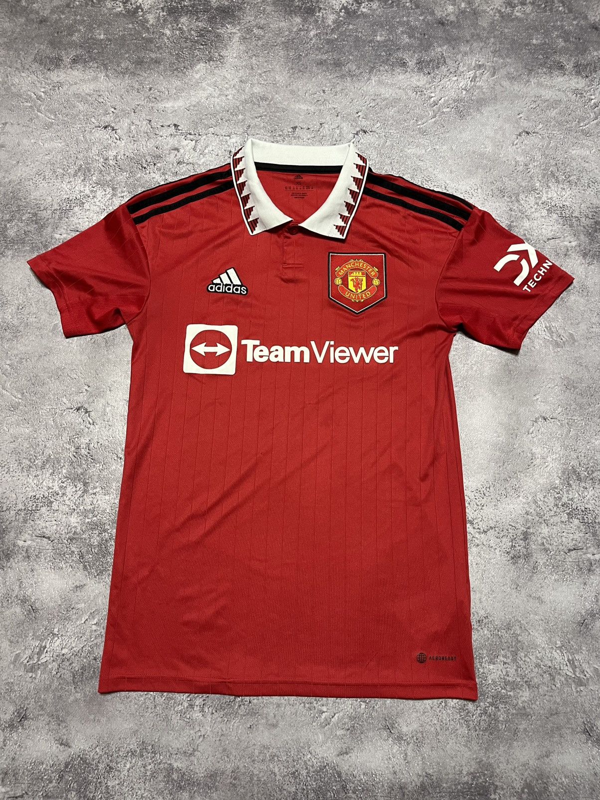 Adidas Adidas Manchester United 2022/2023 soccer jersey Size US XS / EU 42 / 0 - 1 Thumbnail