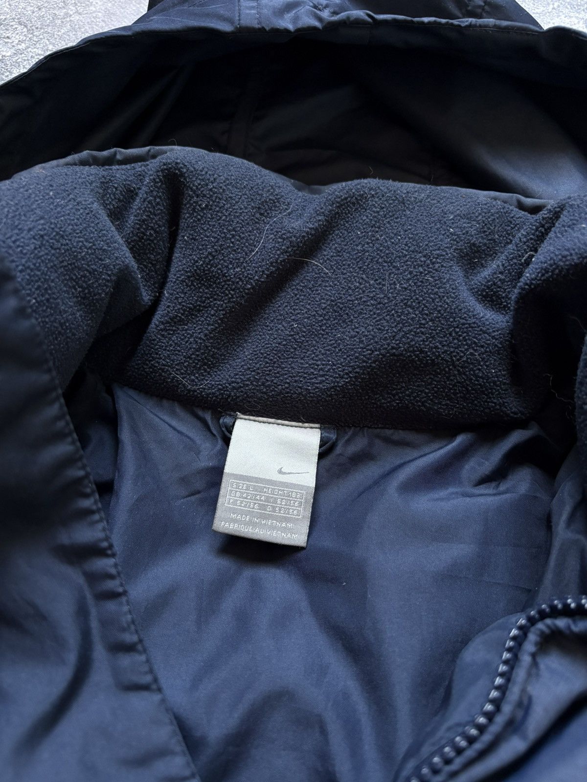 Nike Vintage 00s Nike Drill Y2K Swoosh Puffer Down Jacket Size L Size US L / EU 52-54 / 3 - 8 Thumbnail