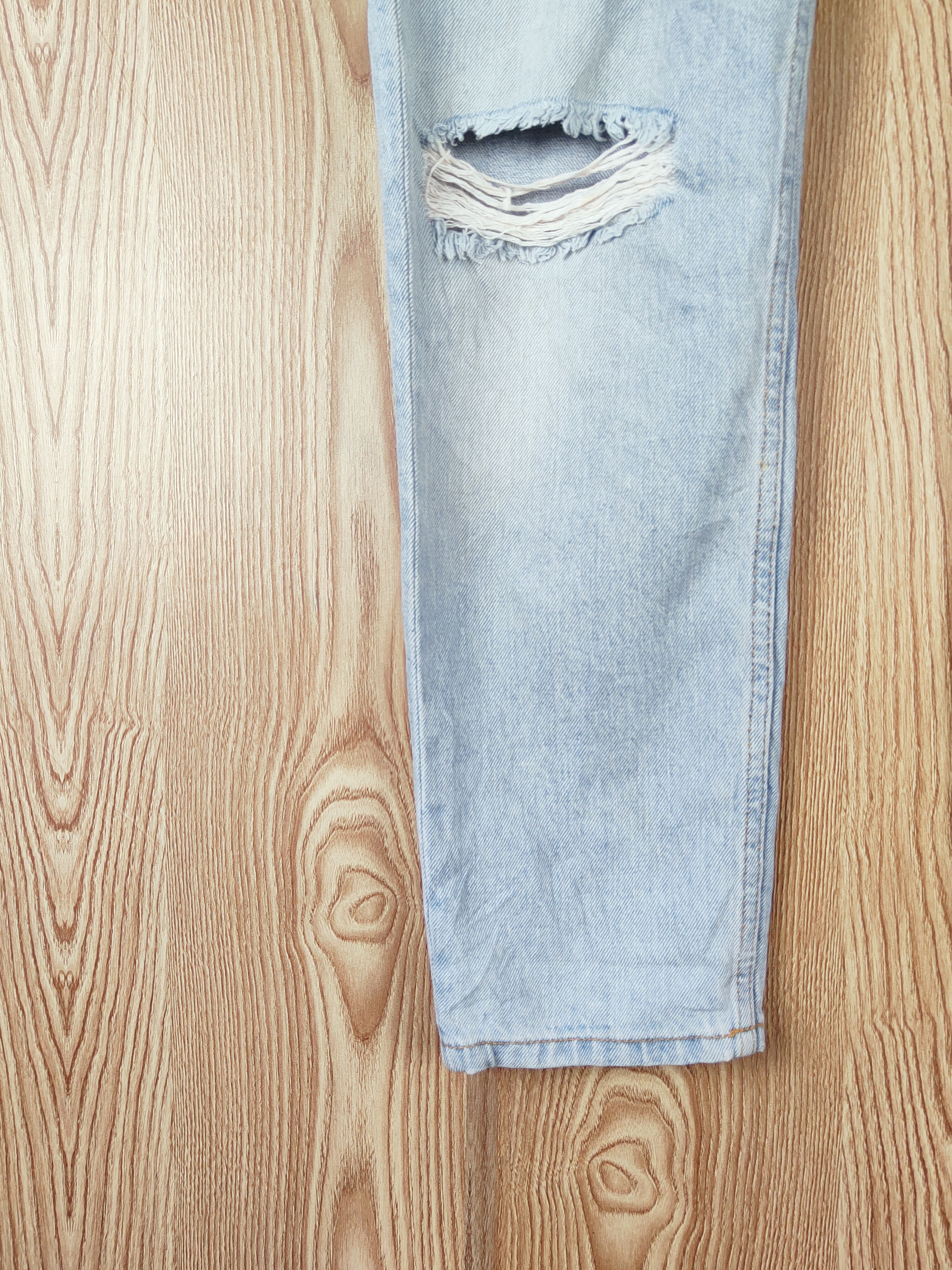 H&M × Japanese Brand VINTAGE 💥 &Denim ❌ H& M Blue Distressed Ripped Jeans Size US 32 / EU 48 - 4 Thumbnail
