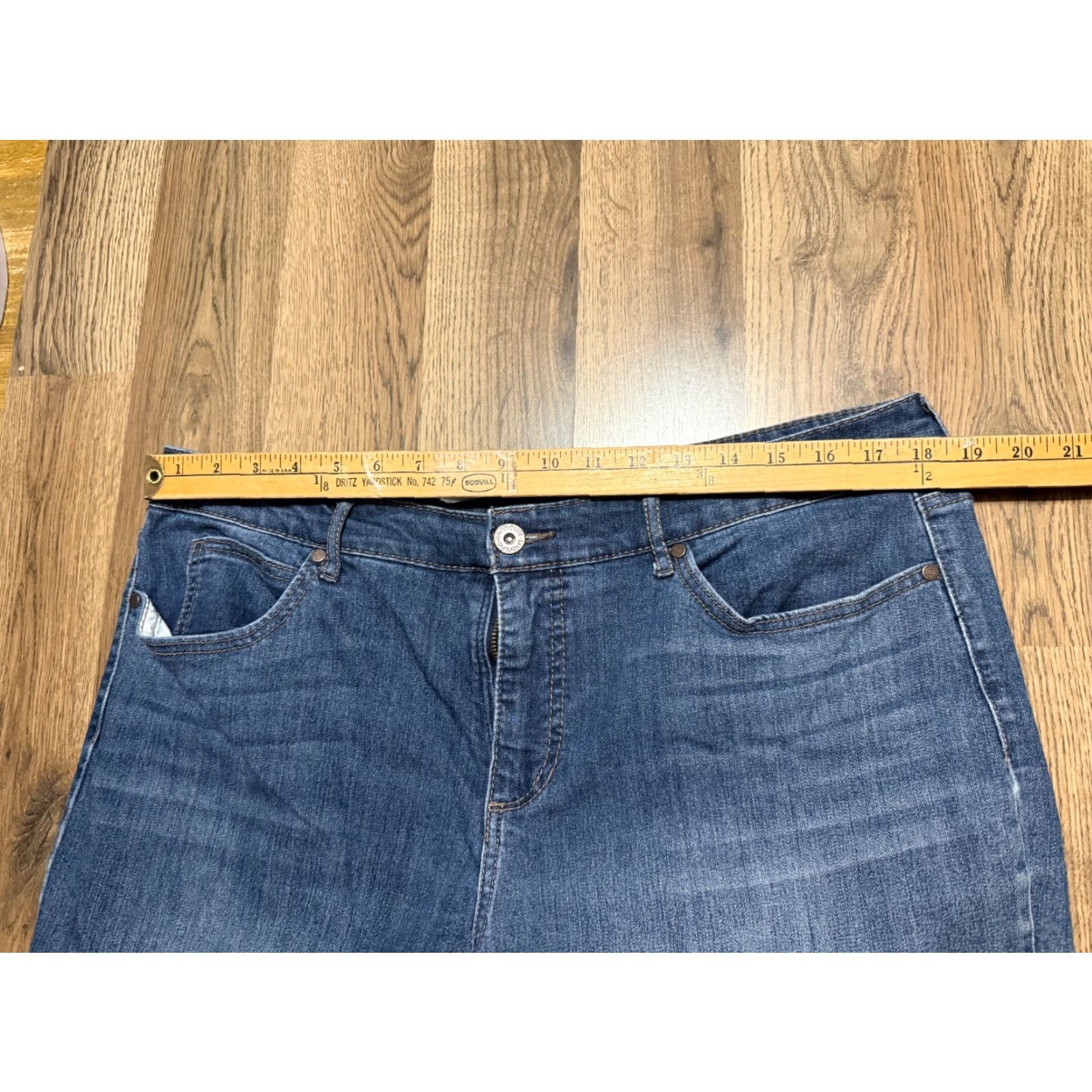 Vintage Bandolino Jeans Women's Size 37 Waist Blue Denim Straight Leg Size 26" / US 2 / IT 38 - 6 Thumbnail