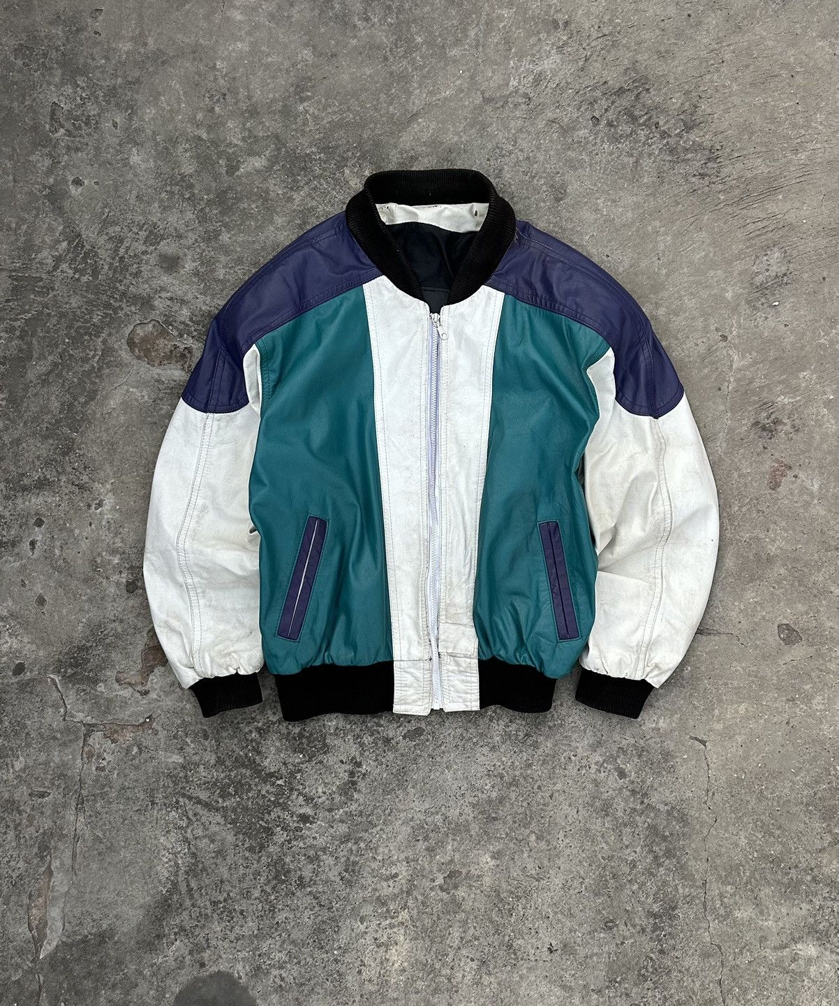 Vintage Vintage 90s Leather Bomber Jacket – Wolf Back Graphic Size US L / EU 52-54 / 3 - 2 Thumbnail