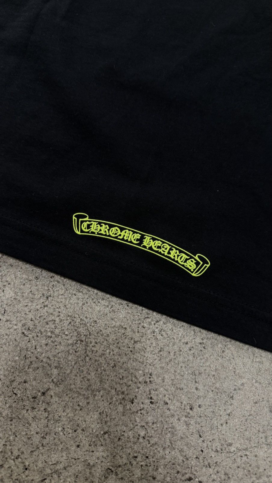 Chrome Hearts Chrome Hearts Neon Yellow Horseshoe Pocket Short Sleeve Tee Size US XL / EU 56 / 4 - 2 Thumbnail