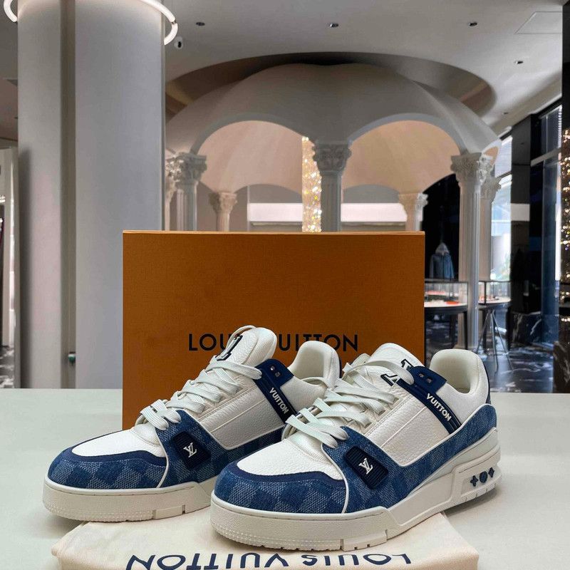 Louis Vuitton Louis Vuitton Trainer Low-Top Sneakers for Everyone 0079 Size US 10.5 / EU 43-44 - 1 Thumbnail