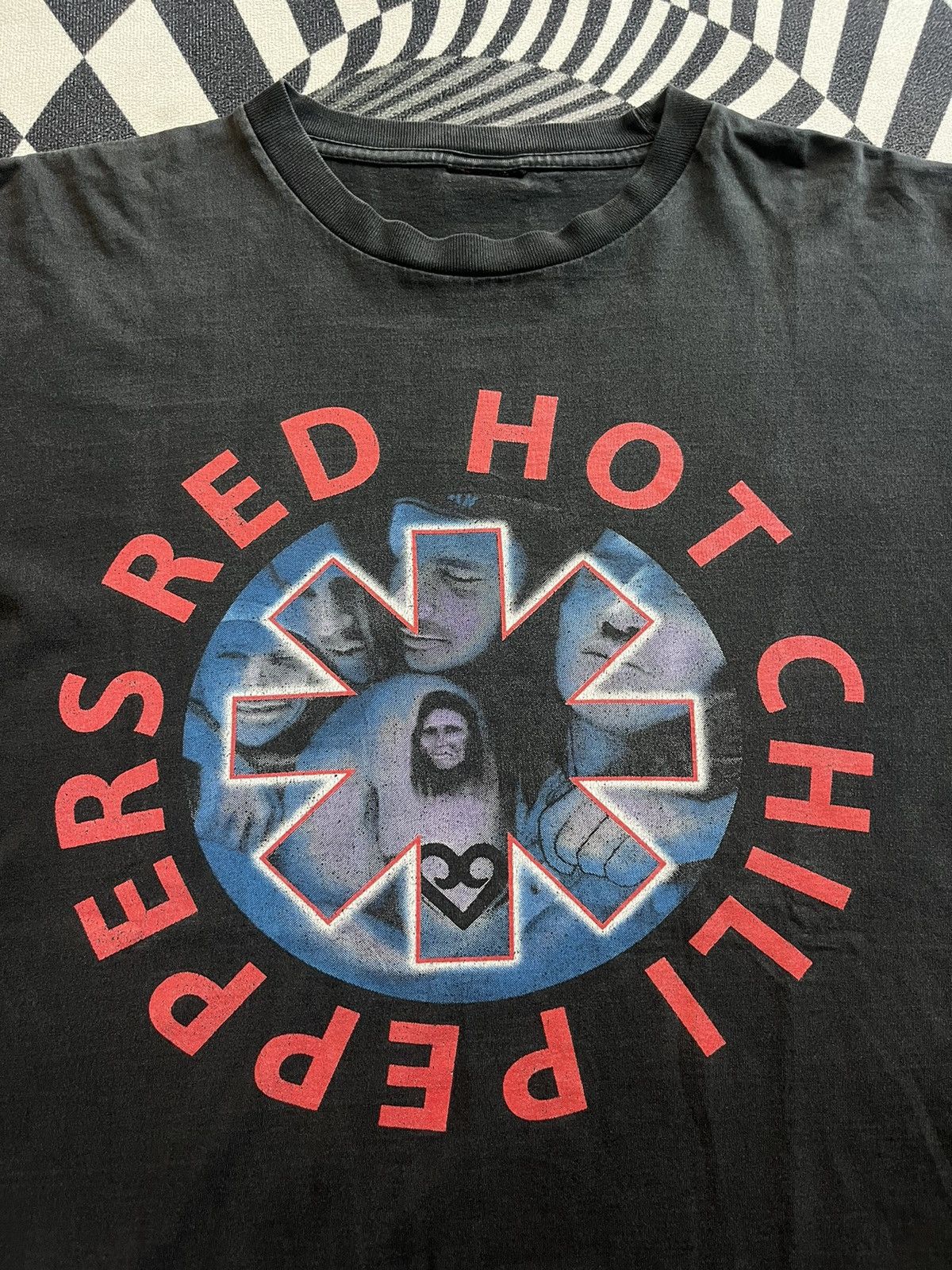 Band Tees Vintage RED HOT CHILI PEPPERS 90’s Band Tshirt Size US XL / EU 56 / 4 - 6 Thumbnail