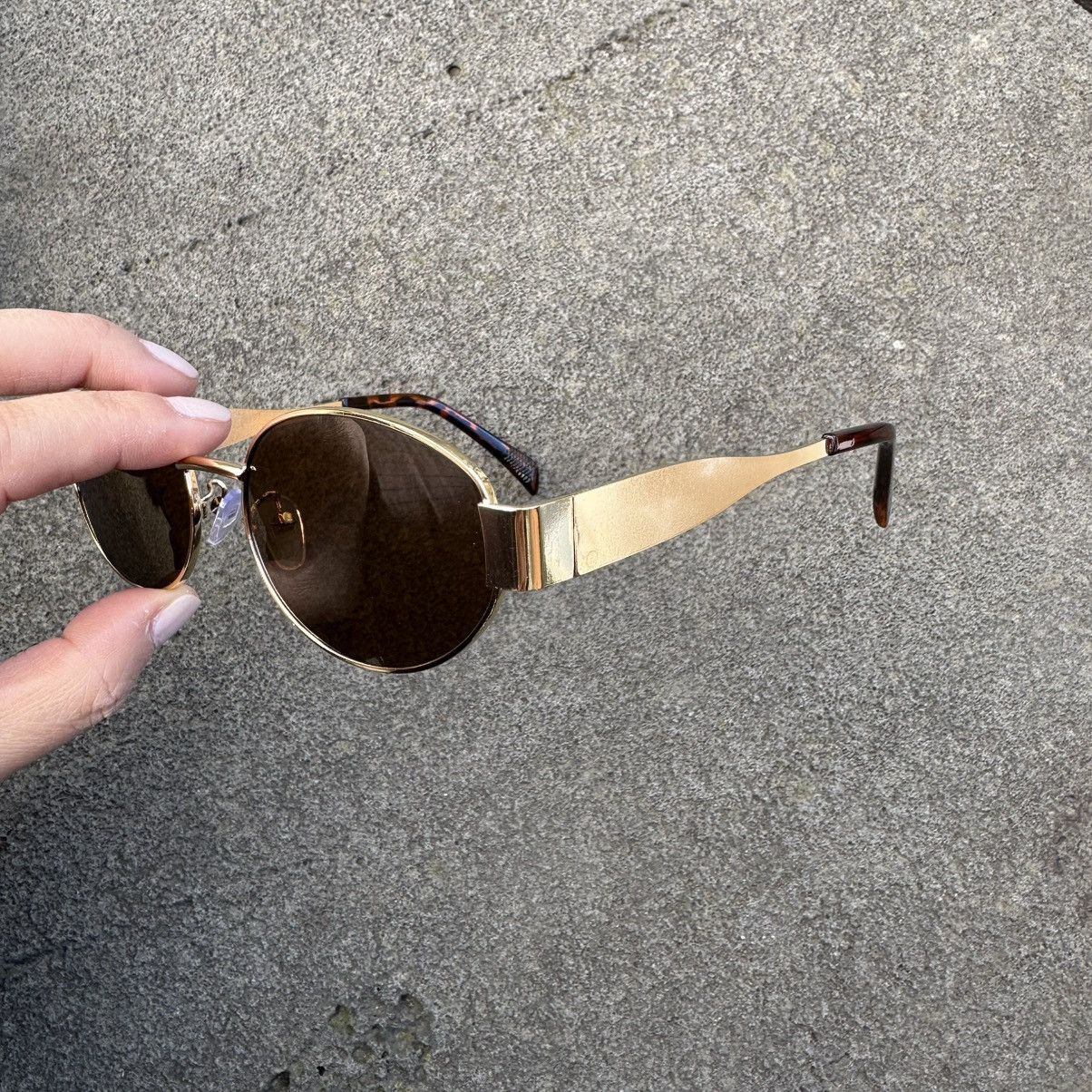 Vintage SUNGLASSES BRAND NEW CLASSIC RETRO VINTAGE YT528-02 Size ONE SIZE - 2 Thumbnail
