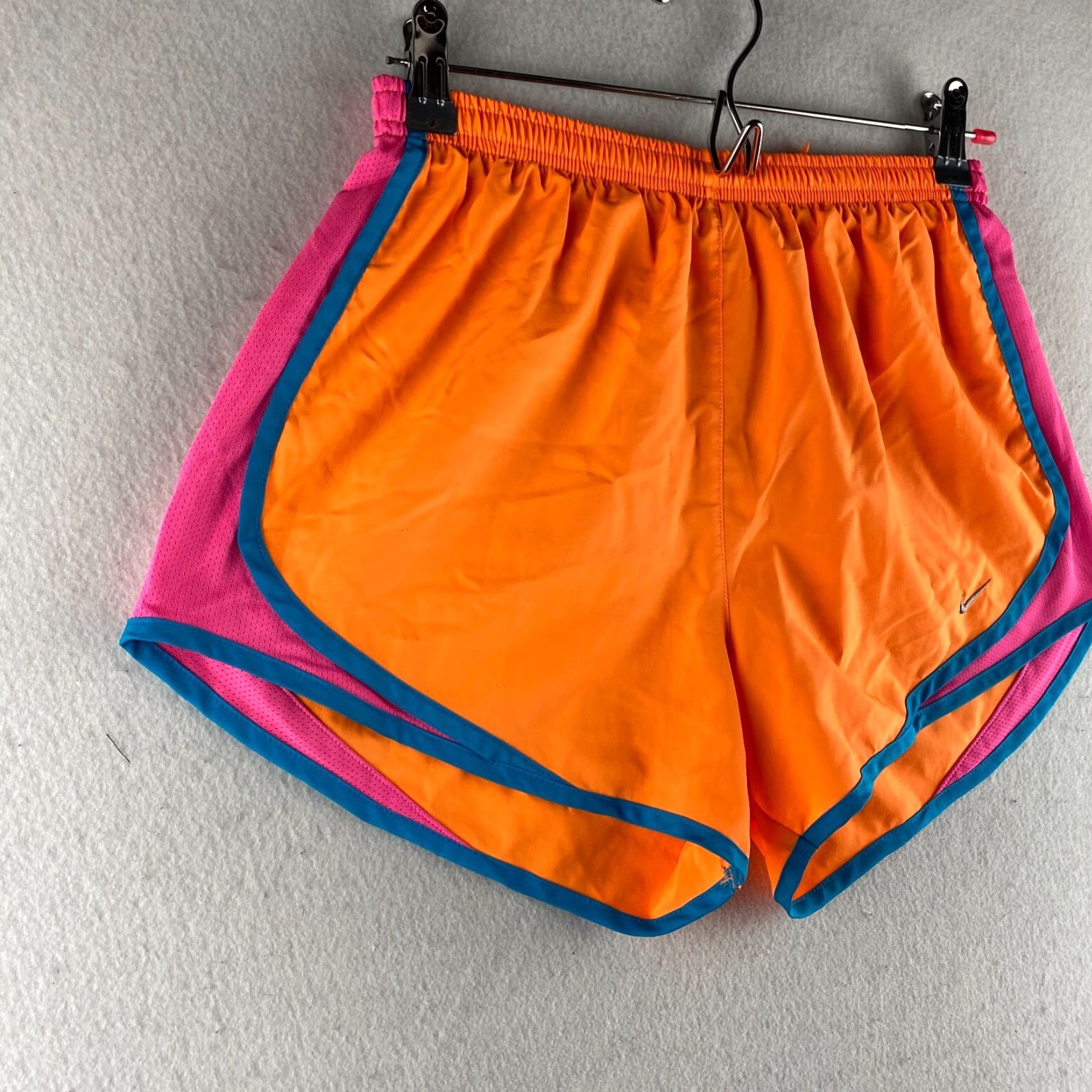 Nike Nike Running Shorts Women XS Orange Softshell Pull On Light Weight Drawstring Size 26" / US 2 / IT 38 - 2 Thumbnail
