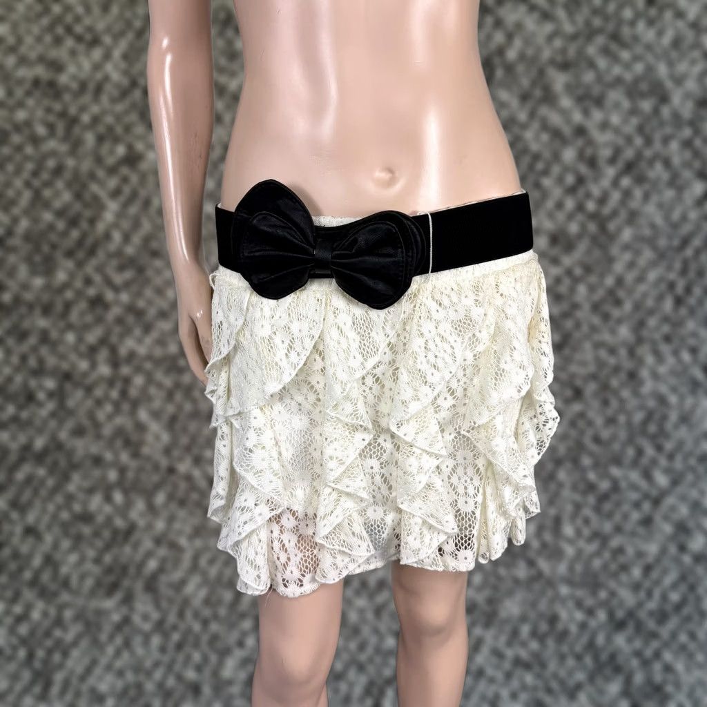 Vintage VINTAGE Wet Seal Skirt Women L Lace Tiered Mini Party Bow Belt White Y2K 90s Boys Girls Mens Womens Size 36" / US 14 / IT 50 - 1 Thumbnail