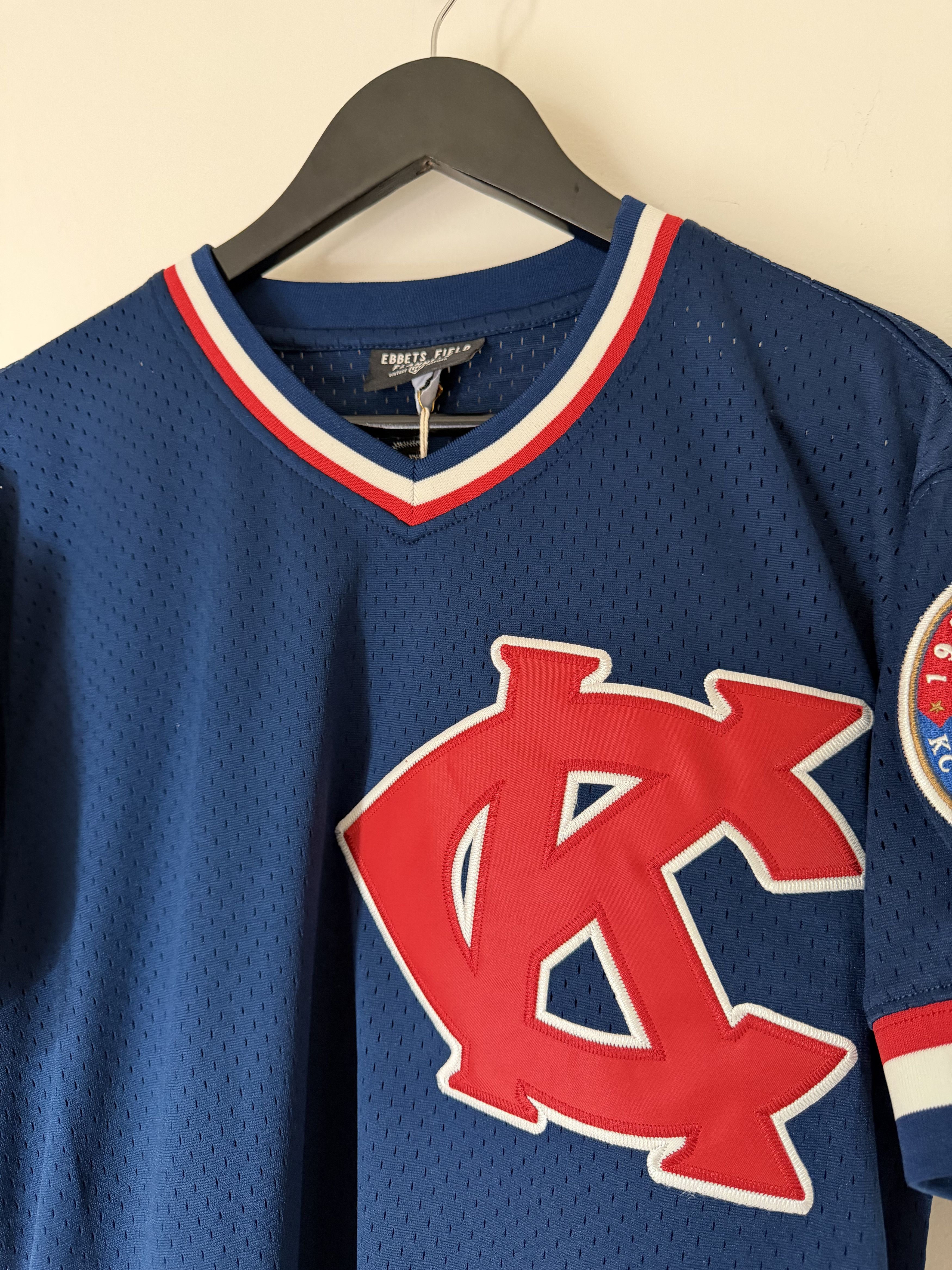 Ebbets Field Flannels Ebbets Field Jackie Robinson KC Monarchs V-Neck Jersey Size US M / EU 48-50 / 2 - 2 Thumbnail