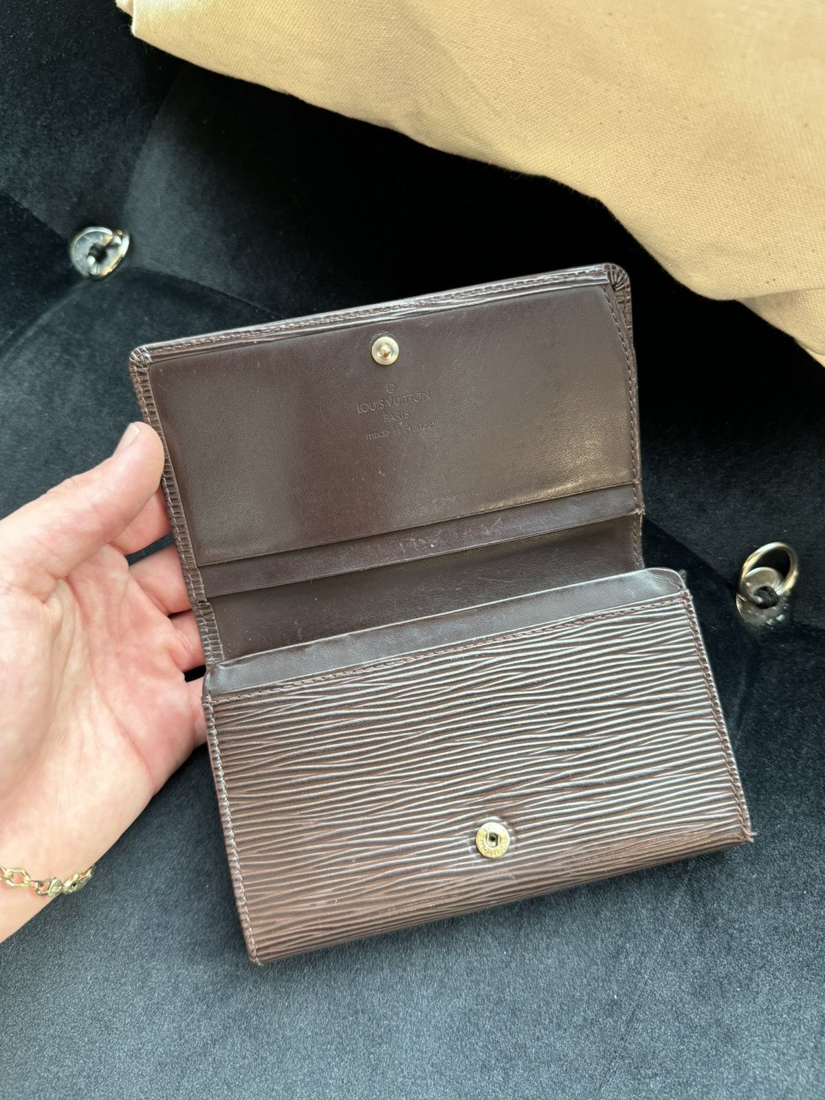 Louis Vuitton Louis Vuitton Epi Zip Wallet Brown Size ONE SIZE - 3 Thumbnail