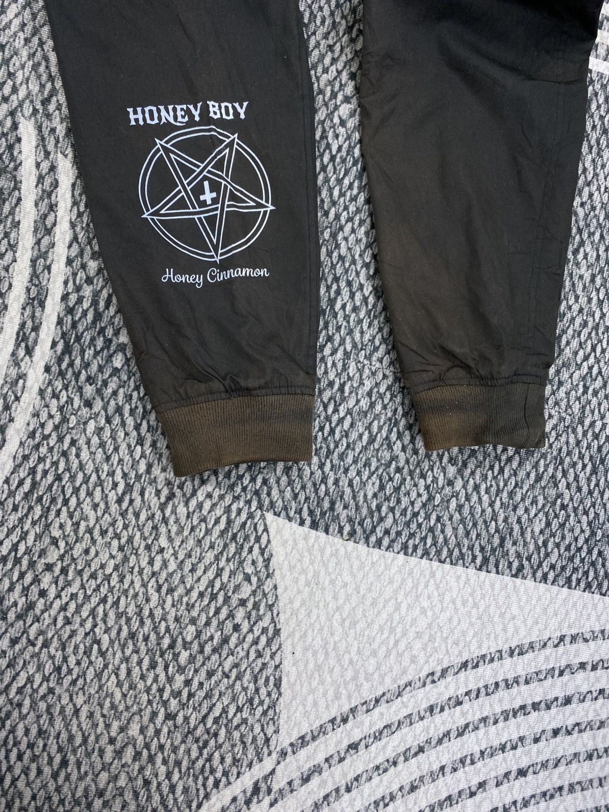 Hysteric Glamour Vintage Honey Boy Devil Faded Brown Zipper Bomber Jacket Size US L / EU 52-54 / 3 - 8 Thumbnail