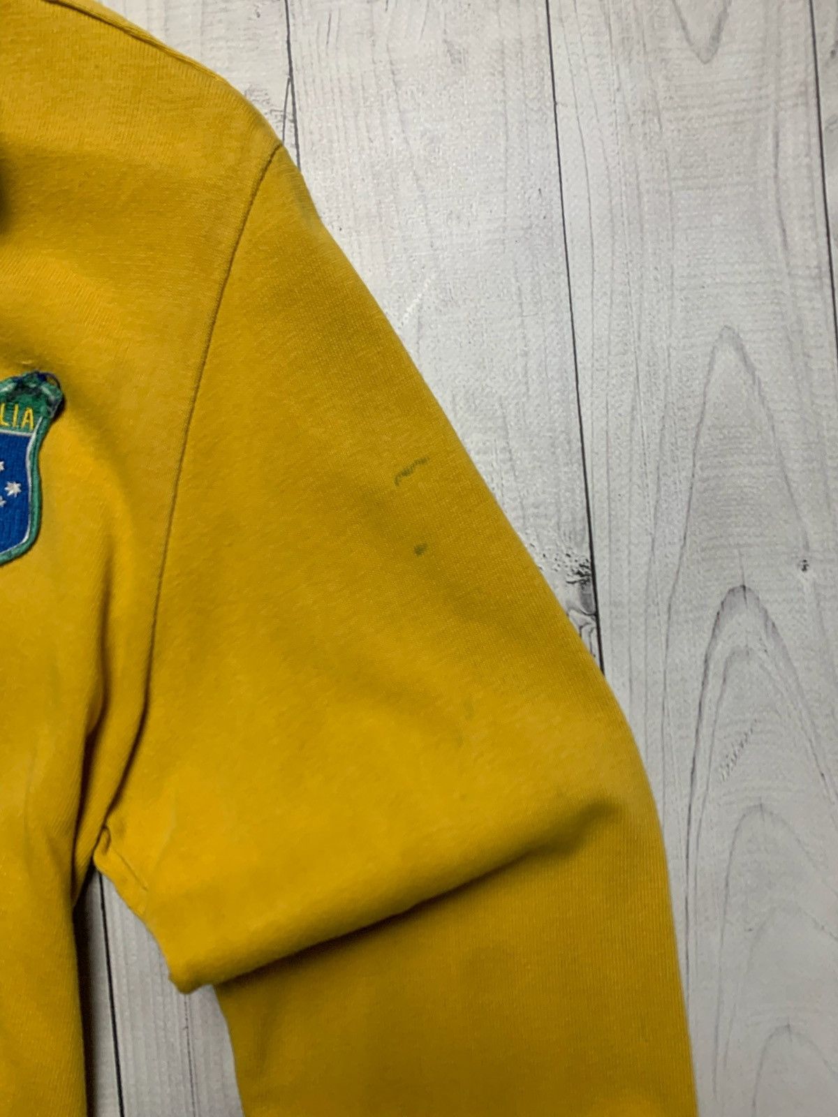 Vintage Vintage Australia rugby jersey yellow size S logo distressed Size US S / EU 44-46 / 1 - 3 Thumbnail