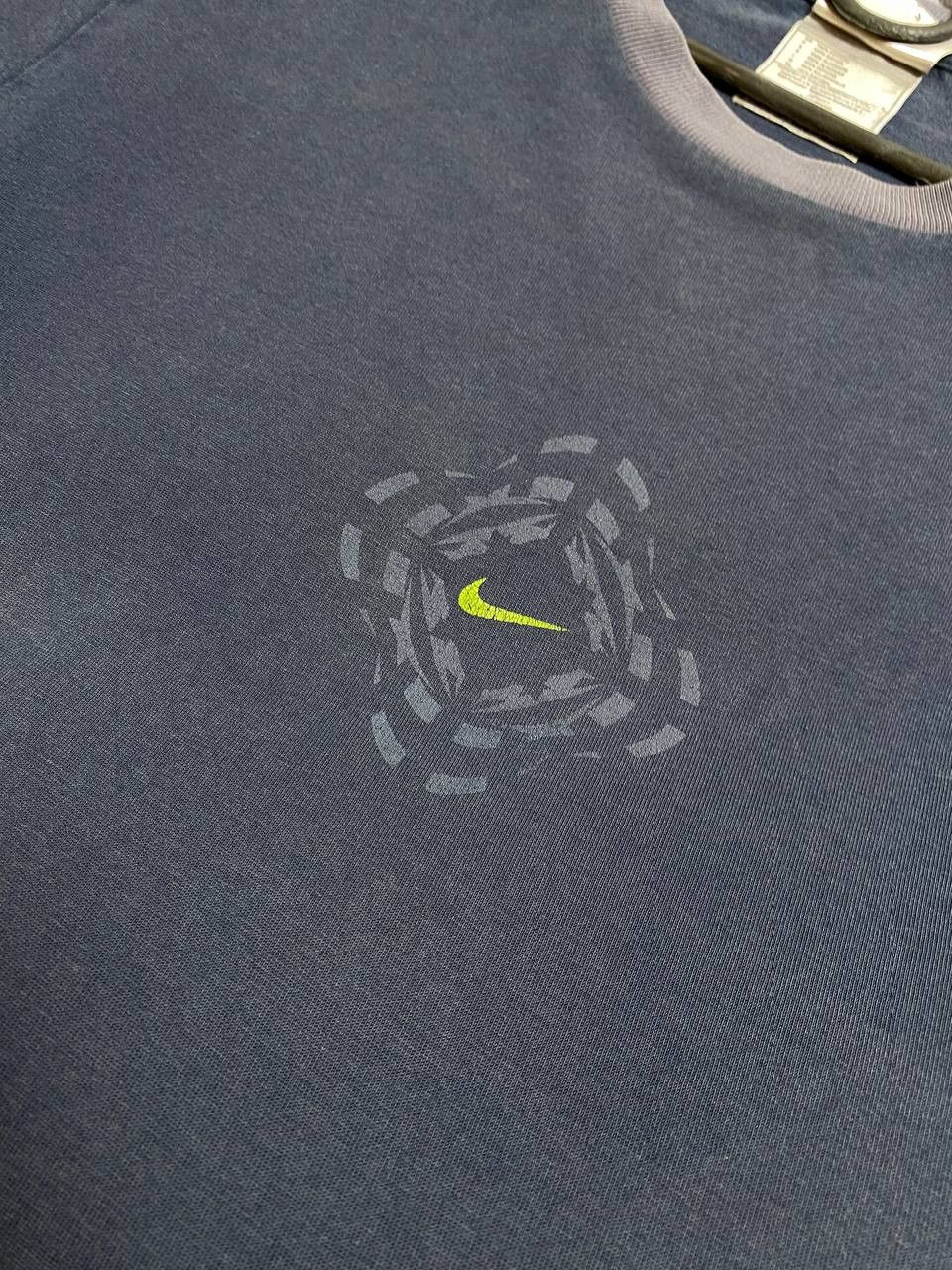 Nike Mens Vintage Nike T Shirt logo y2k Size US S / EU 44-46 / 1 - 5 Thumbnail