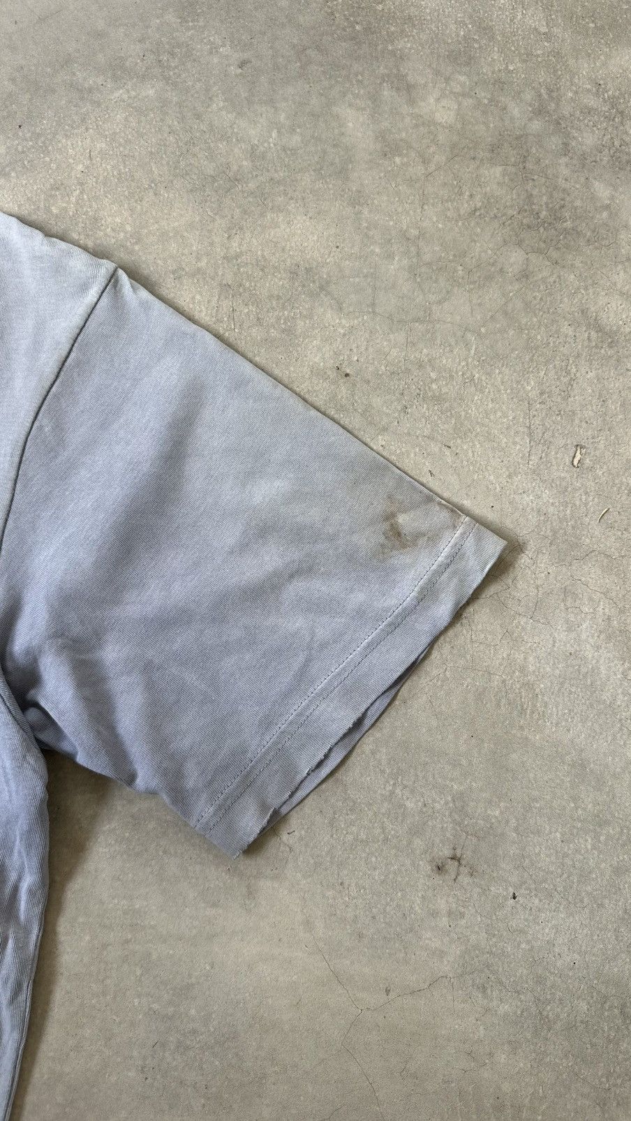 Uniqlo WELL FADED GOLDEN KAMUY TEE Size US L / EU 52-54 / 3 - 4 Thumbnail