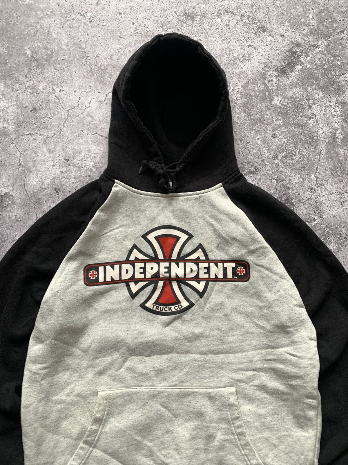 Independent Truck Co. 🔥VINTAGE 90s INDEPENDENT Y2K SKATE HOODIE Size US S / EU 44-46 / 1 - 5 Thumbnail