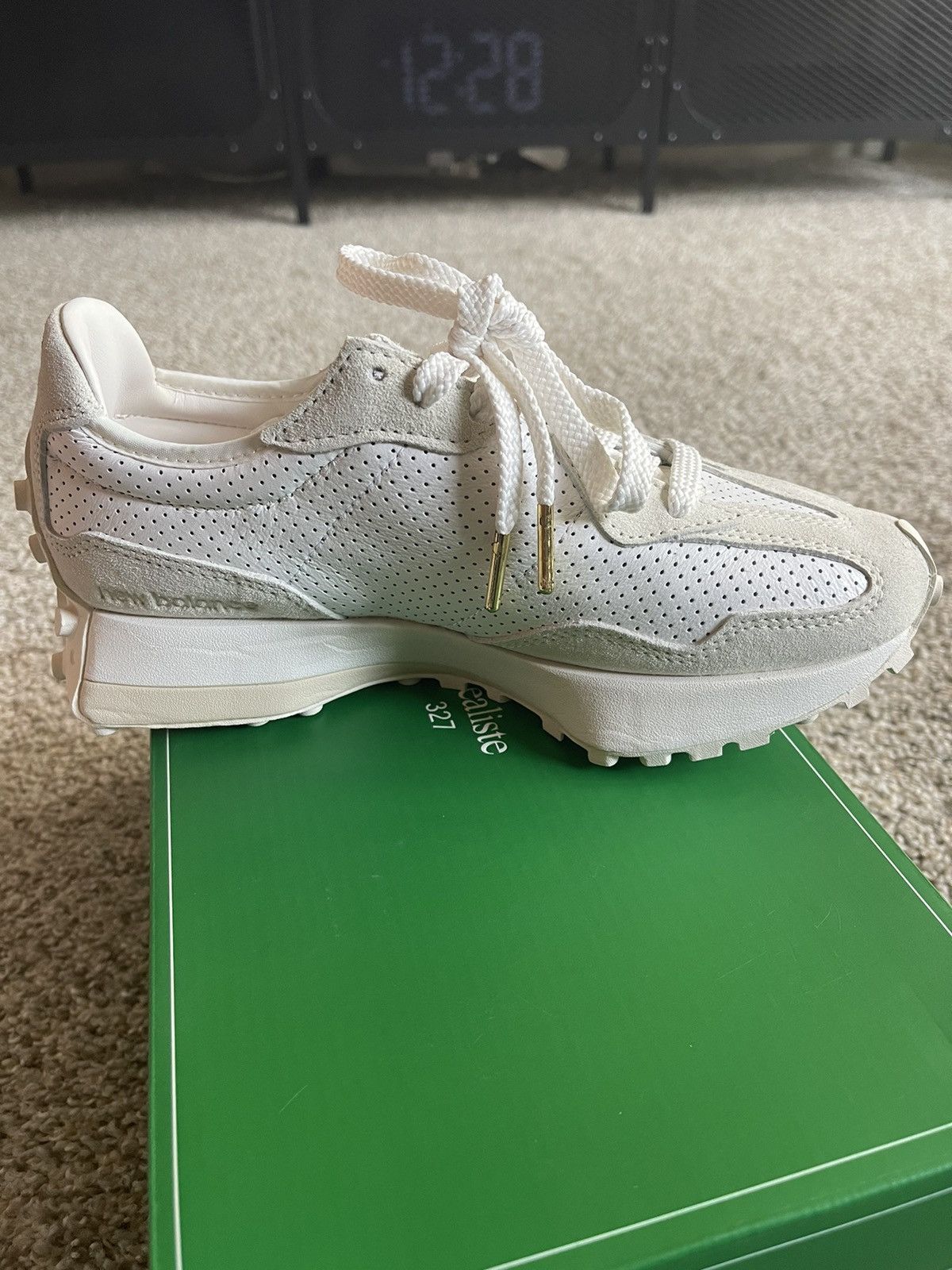Casablanca × New Balance Rare New Balance x Casabanca 327 Size US 7 / IT 37 - 7 Thumbnail