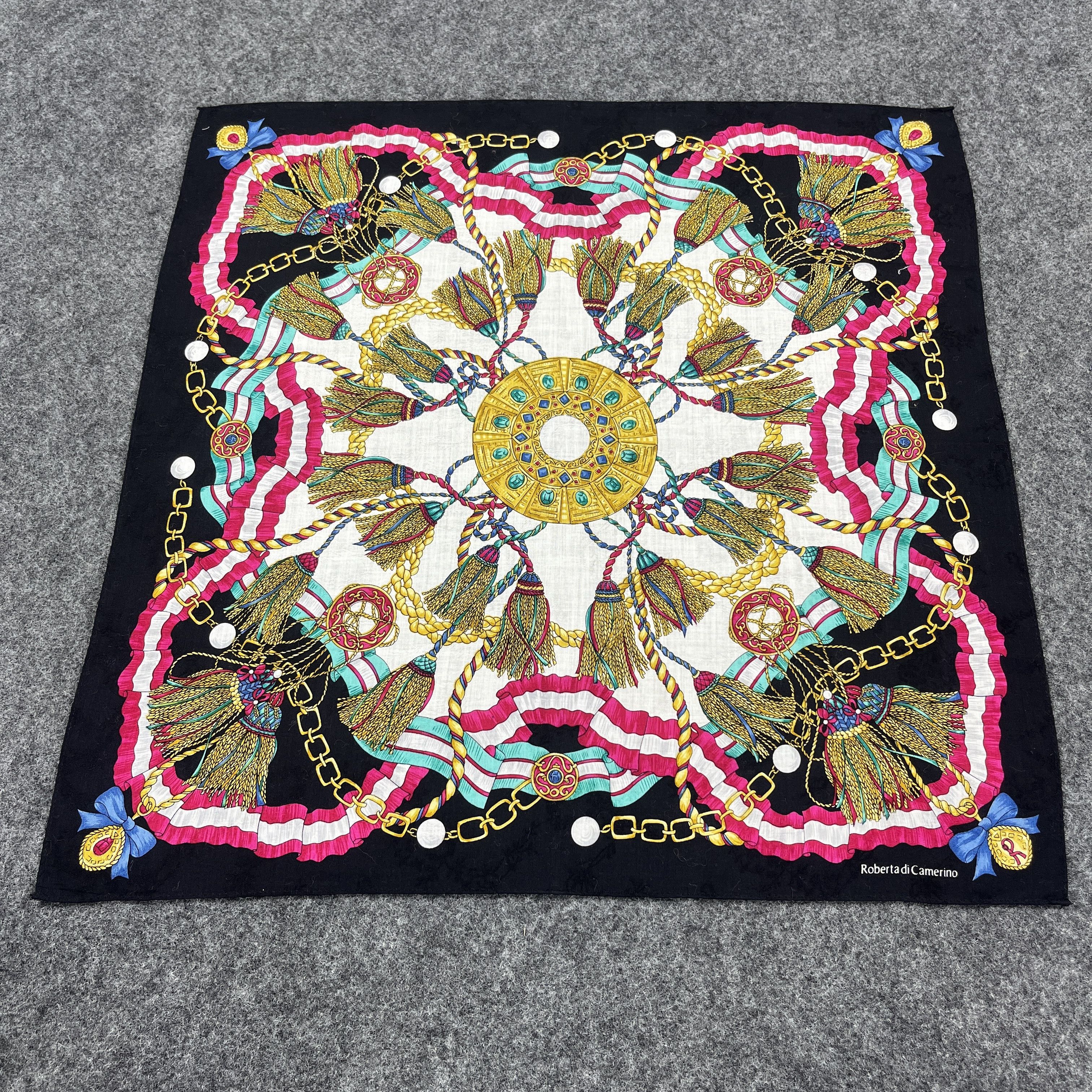 Roberta di Camerino Roberta Di Camerino Handkerchief / Neckerchief B246 Size ONE SIZE - 4 Thumbnail