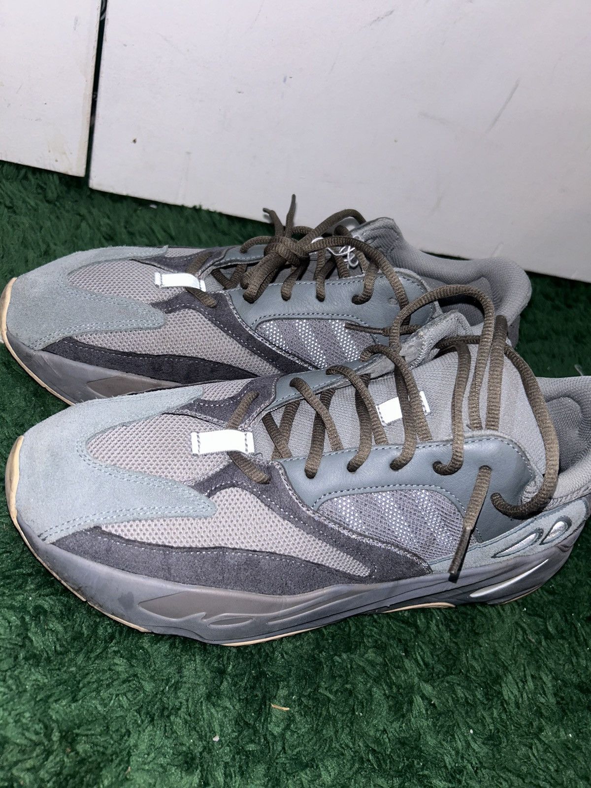 Adidas Size 12.5 - adidas Yeezy Boost 700 Teal Blue Size US 12.5 / EU 45-46 - 6 Thumbnail