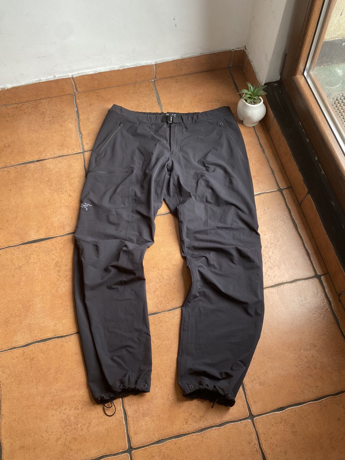 Arc'teryx Arcteryx cargo pants | Grailed