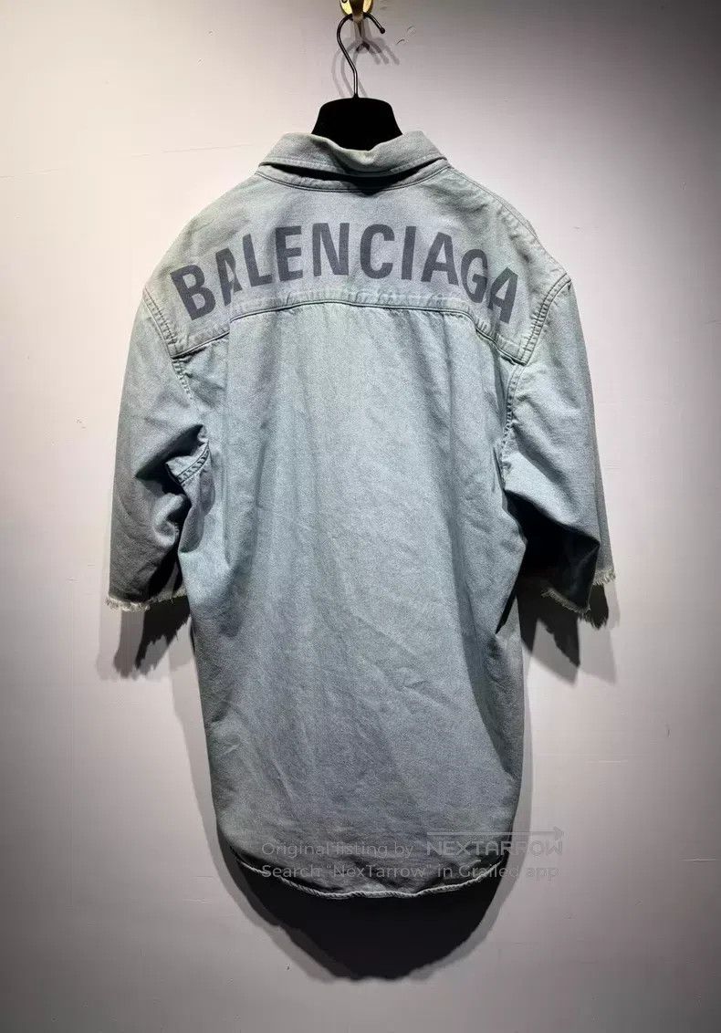 Balenciaga Balenciaga size 39 Short Sleeve Denim Letter Printed Shirt Size US S / EU 44-46 / 1 - 2 Thumbnail