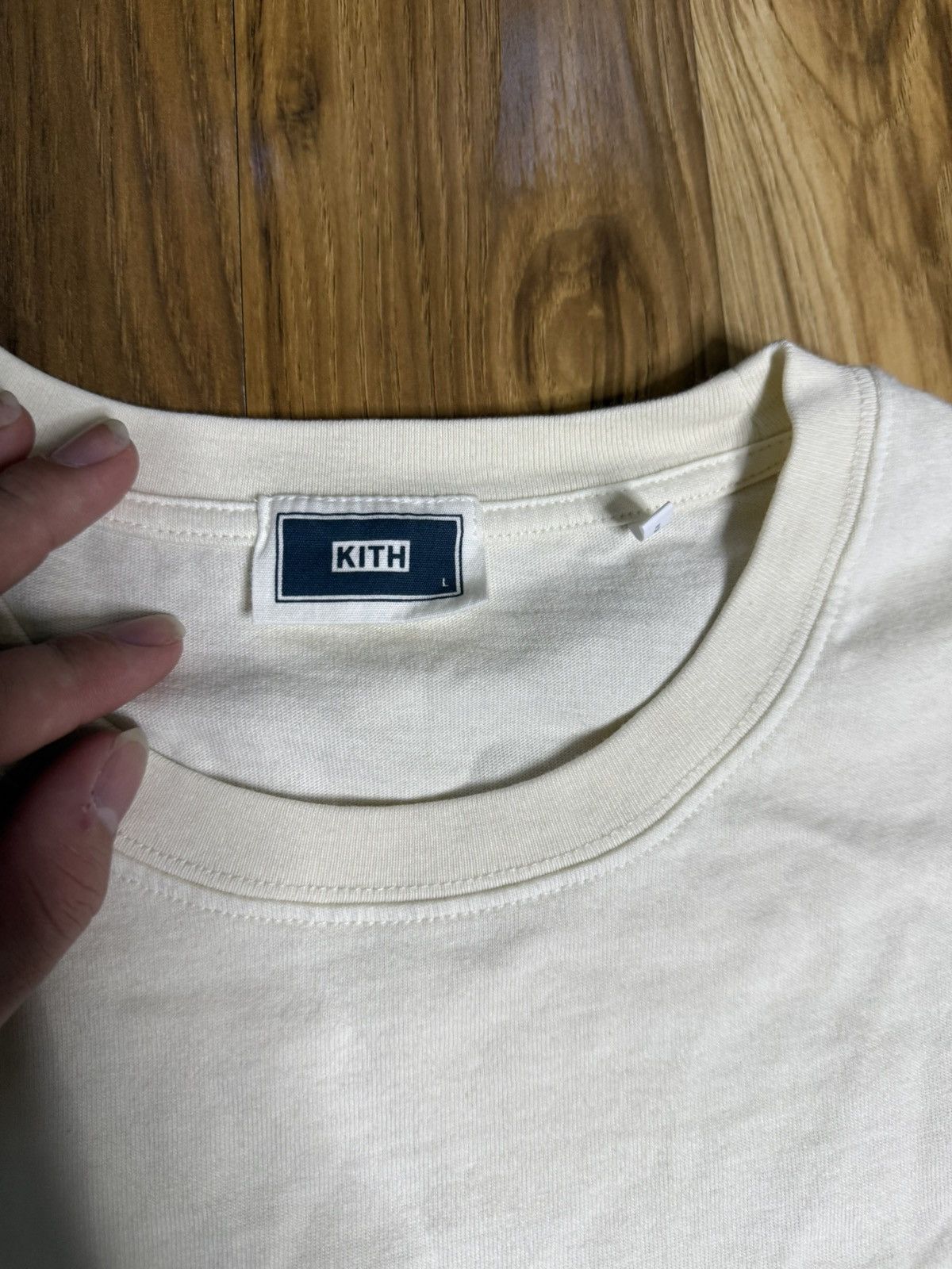 Kith Kith box logo “Cream” shirt Size L Size US L / EU 52-54 / 3 - 3 Thumbnail