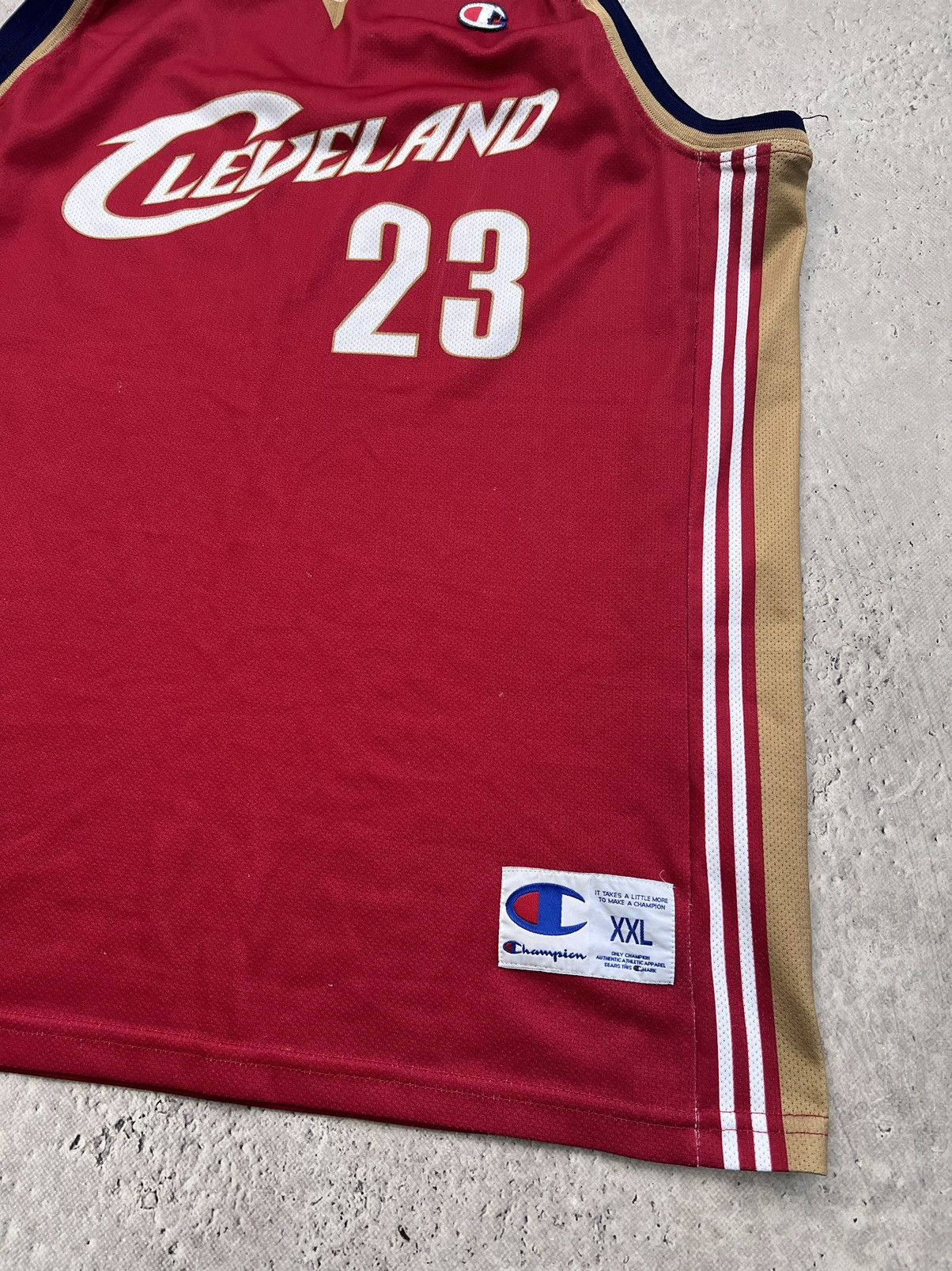 Champion × NBA × Vintage NBA Champion jersey/short Clevland Cavaliers Lebron James Size US XL / EU 56 / 4 - 15 Thumbnail