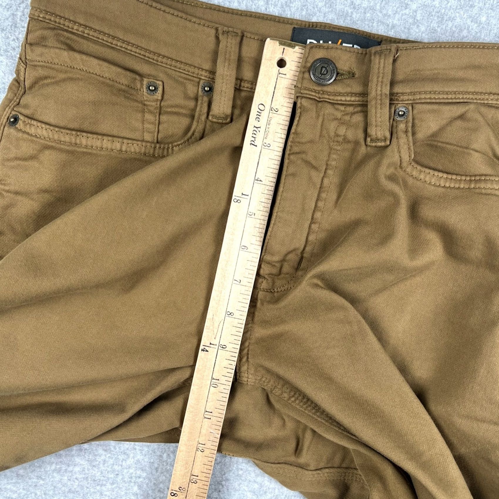 DUER DUER DU/ER No Sweat N2X Relaxed Taper Pants Chino Stretch Beige 32x28 Mens Size US 32 / EU 48 - 7 Thumbnail