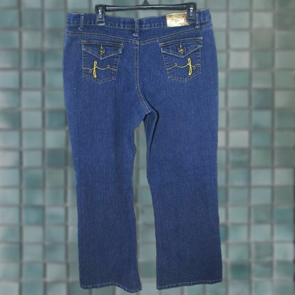 Denime VINTAGE OUT Stretch Dark Wash Denim Jeans Women's 34 30 Size 16 Blue 5-Pocket Design Flip Pockets Bootcut Stretch Denim Jeans Women - USA Theme Size 38" / US 16 / IT 52 - 1 Thumbnail