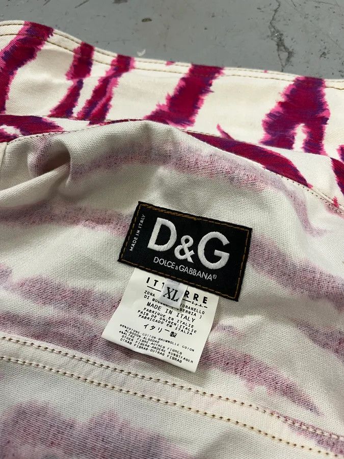 Dolce & Gabbana 2000s Dolce & Gabbana Tiger Stripes White & Fuschia Jacket Size US M / EU 48-50 / 2 - 10 Thumbnail