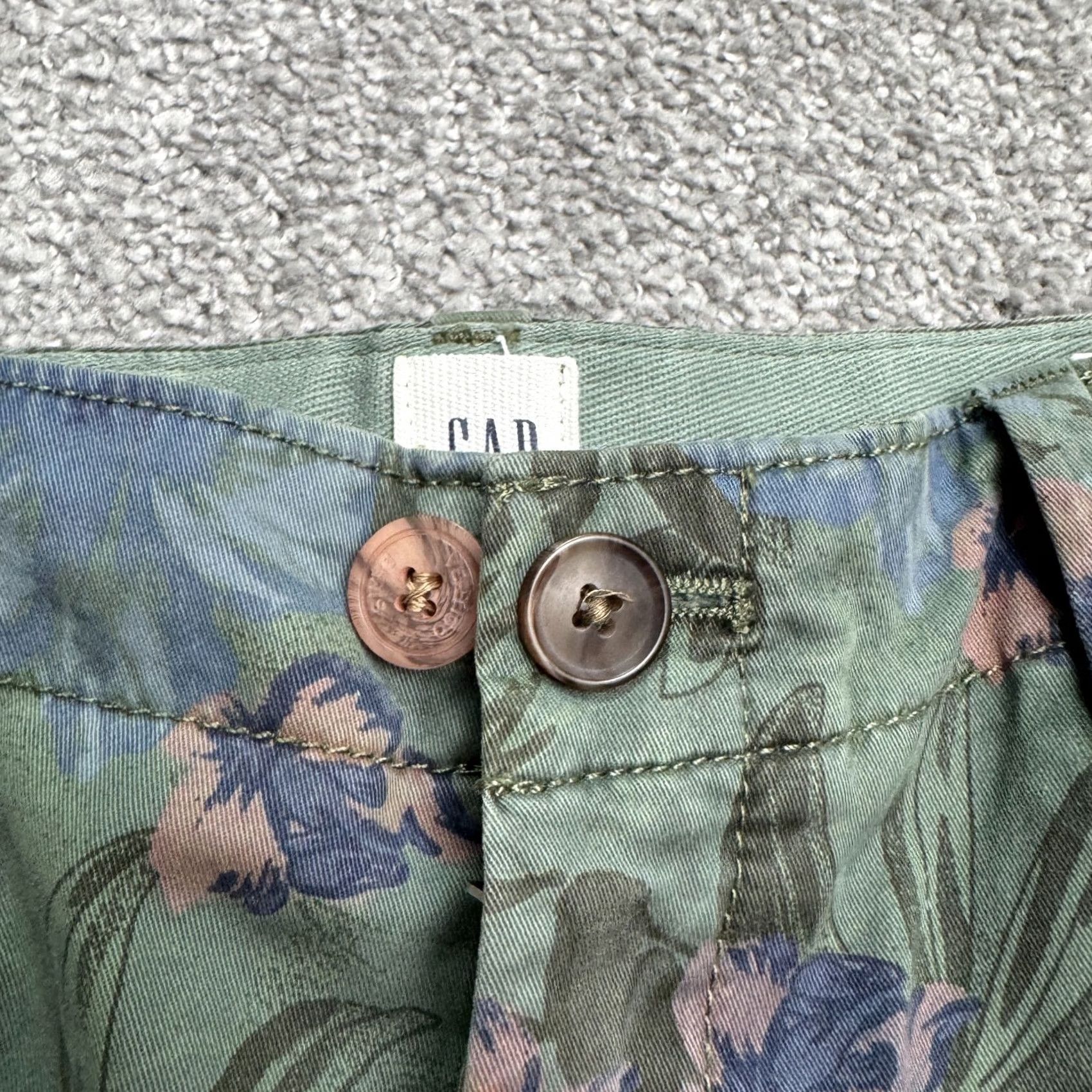 Gap Gap Female Chino Floral Print Cropped Pants Womens 00 Green Cotton Mid Rise Slit? (adjusted) Size 24" / US 00 / IT 34 - 6 Thumbnail