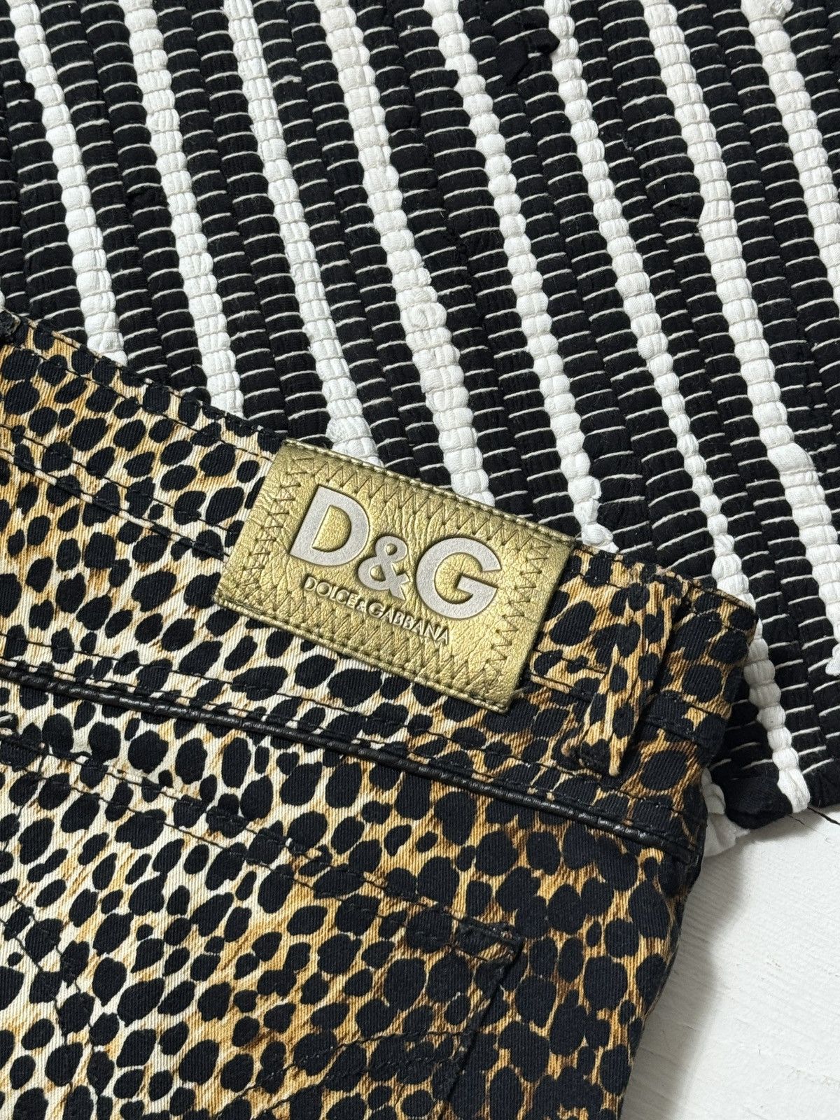 Dolce & Gabbana VINTAGE DOLCE&GABBANA LEOPARD ANIMAL PRINTED MIDI SKIRT Size 27" / US 4 / IT 40 - 6 Thumbnail