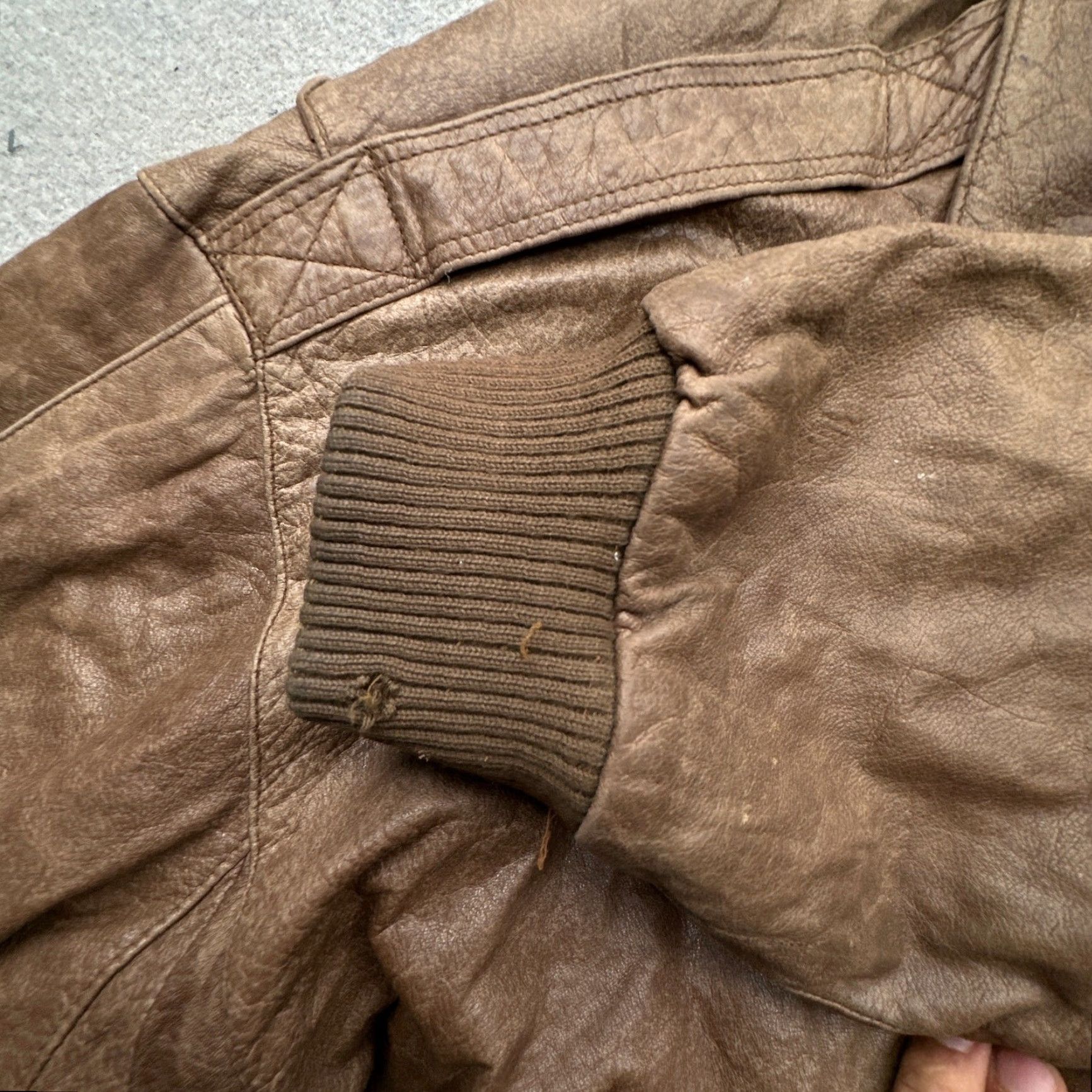 Roundtree & Yorke VINTAGE Roundtree & Yorke Bomber Leather Jacket Mens XL Brown Map Lined Flight Jacket Size US XL / EU 56 / 4 - 7 Thumbnail