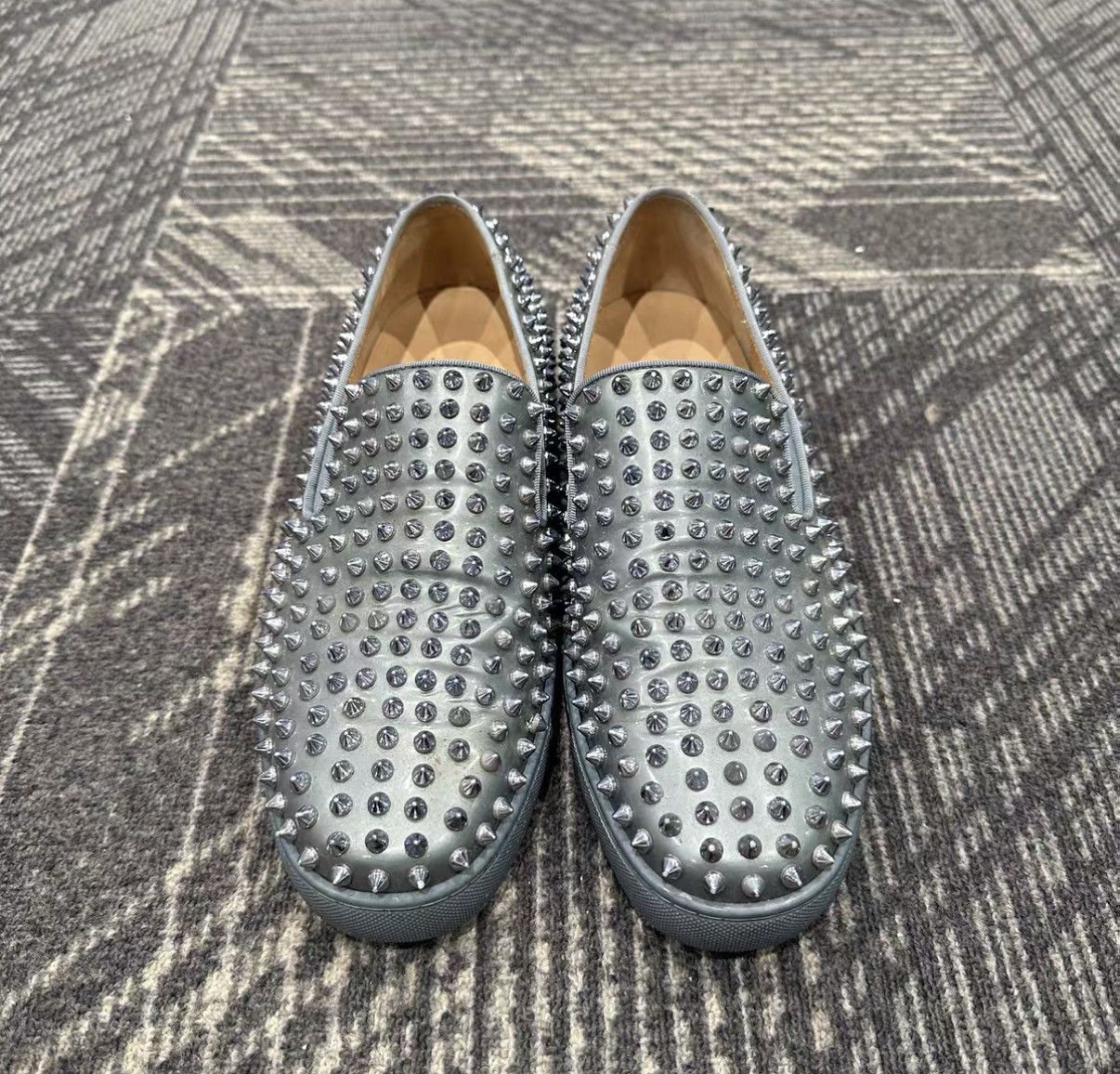 Christian Louboutin Christian Louboutin Studded Red Sole Shoes J42 Size US 9 / EU 42 - 2 Thumbnail