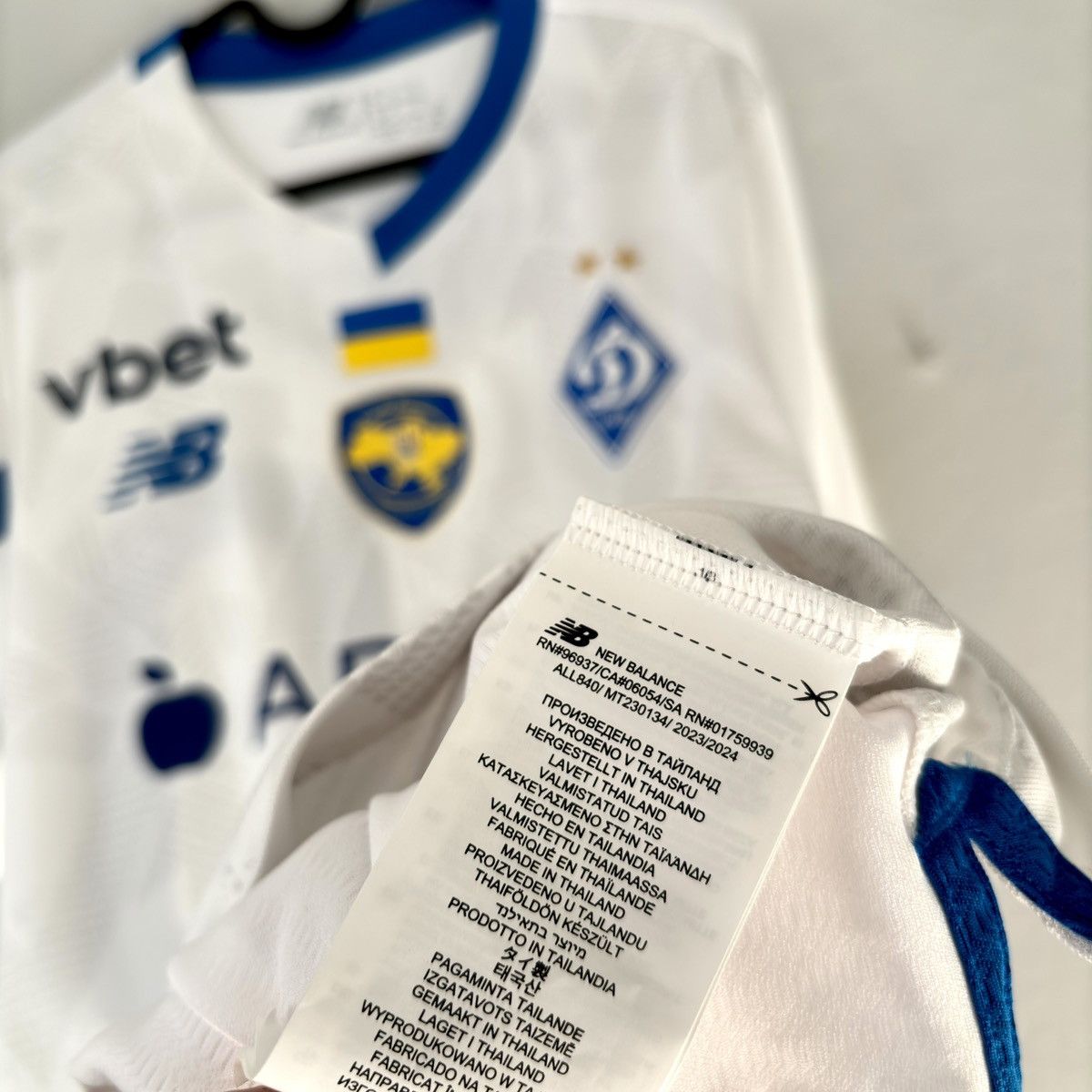 New Balance 2023 2024 Dynamo Kyiv GAME ISSUE New Balance Soccer Jersey Size US L / EU 52-54 / 3 - 7 Thumbnail