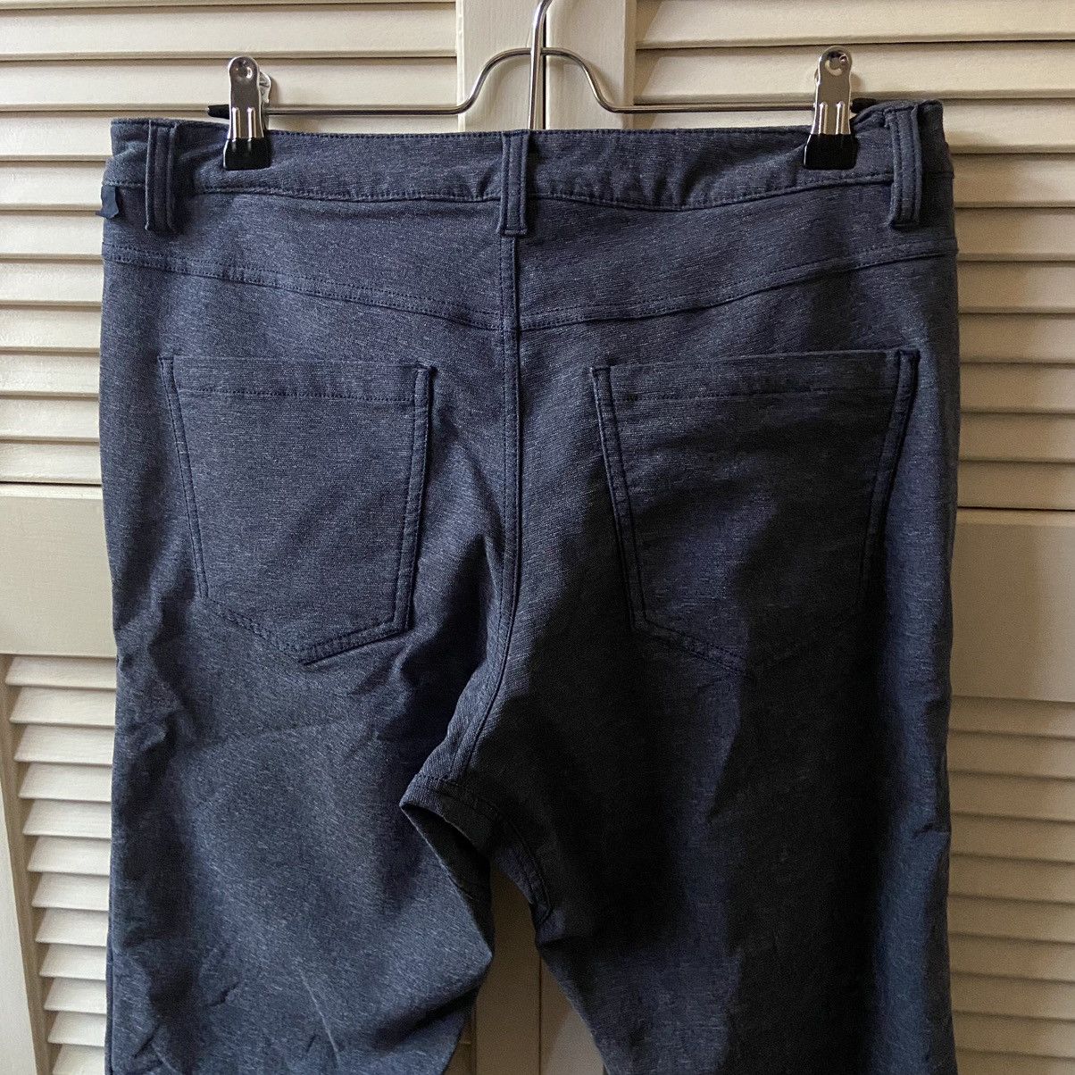 Lululemon LuluLemon ABC Pant Slim Fit Tech Canvas Heathered Deep Navy Size US 33 - 7 Thumbnail