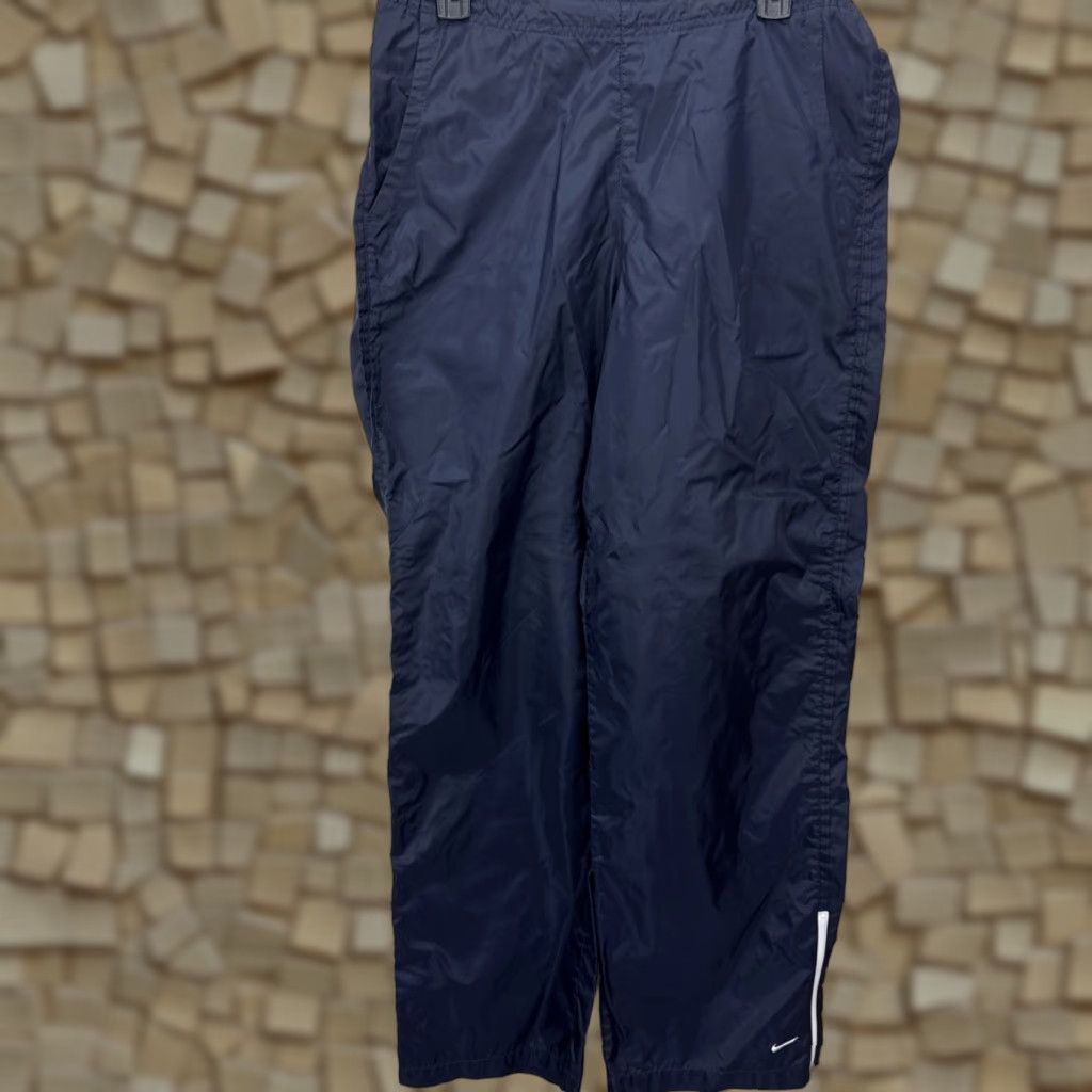 Nike VINTAGE Nike Women's L Windbreaker Warmup Swoosh Pants with Pockets, 00's, Blue, Regular Fit, 32 in Waist, 30 in Inseam Size 36" / US 14 / IT 50 - 1 Thumbnail
