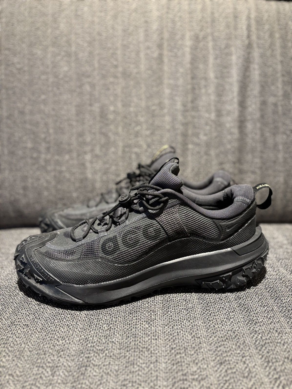 Nike ACG Mountain Fly Low 2 Size US 12 / EU 45 - 2 Thumbnail