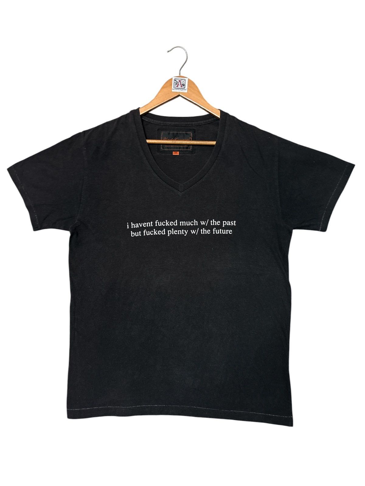 UNDERCOVER Patti Smith "Fucked the Past" V-neck t-shirt