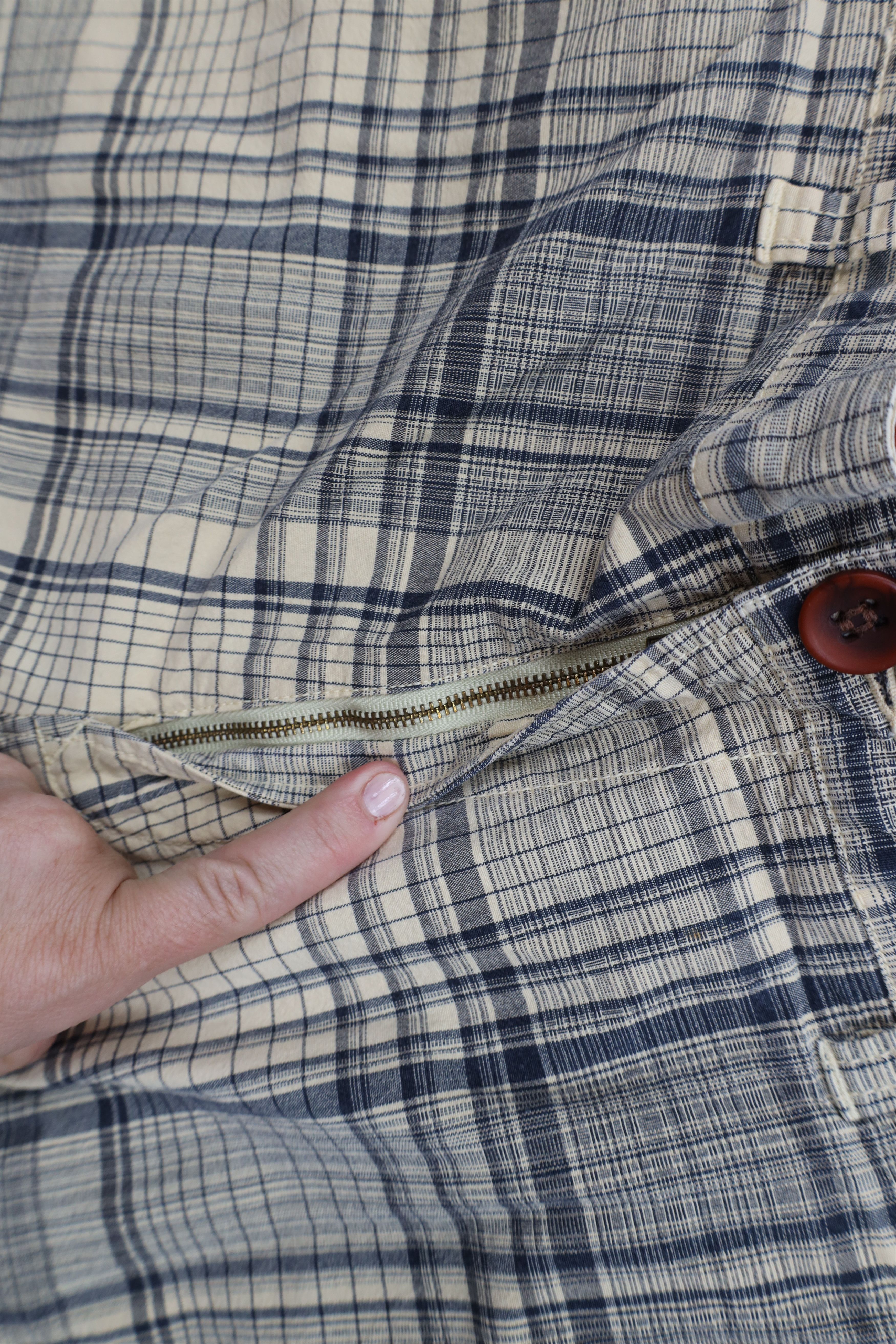 Tommy Bahama Vintage Tommy Bahama Faded Stretch Golf Chino Shorts Plaid Size US 33 - 7 Thumbnail