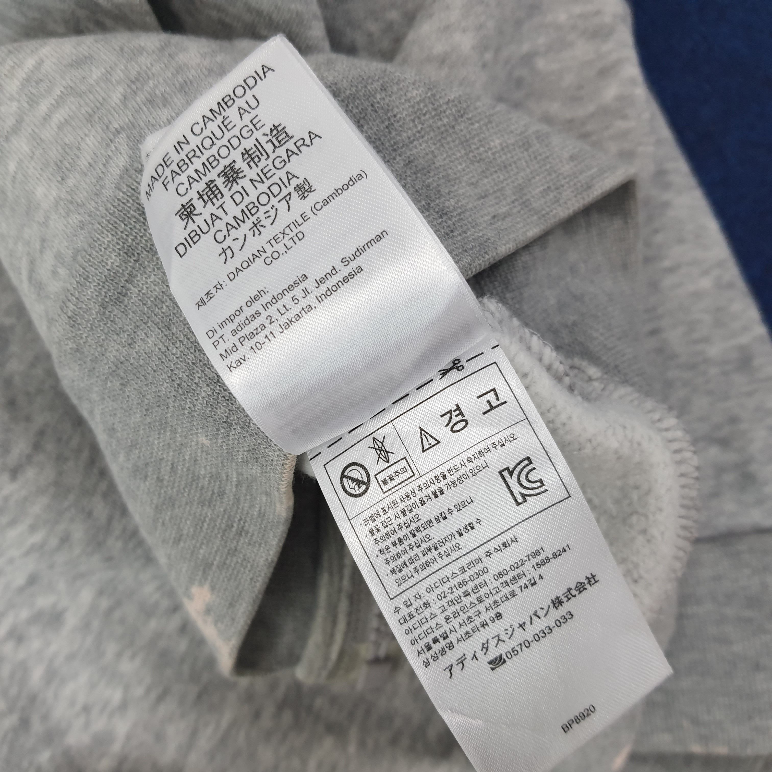 Adidas Vintage Adidas 3 Stripes Zipper Hoodie C261N27 Size US M / EU 48-50 / 2 - 9 Thumbnail